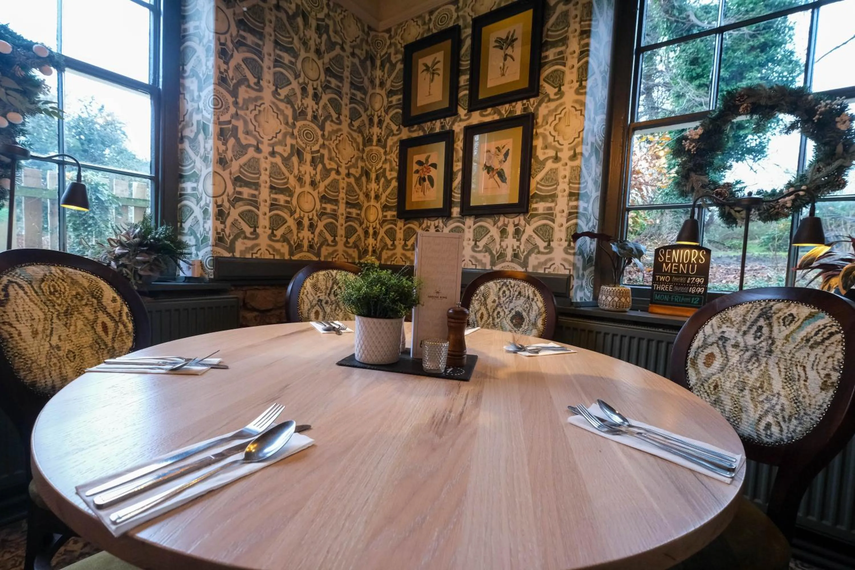 Restaurant/places to eat in Rockingham Arms By Greene King Inns