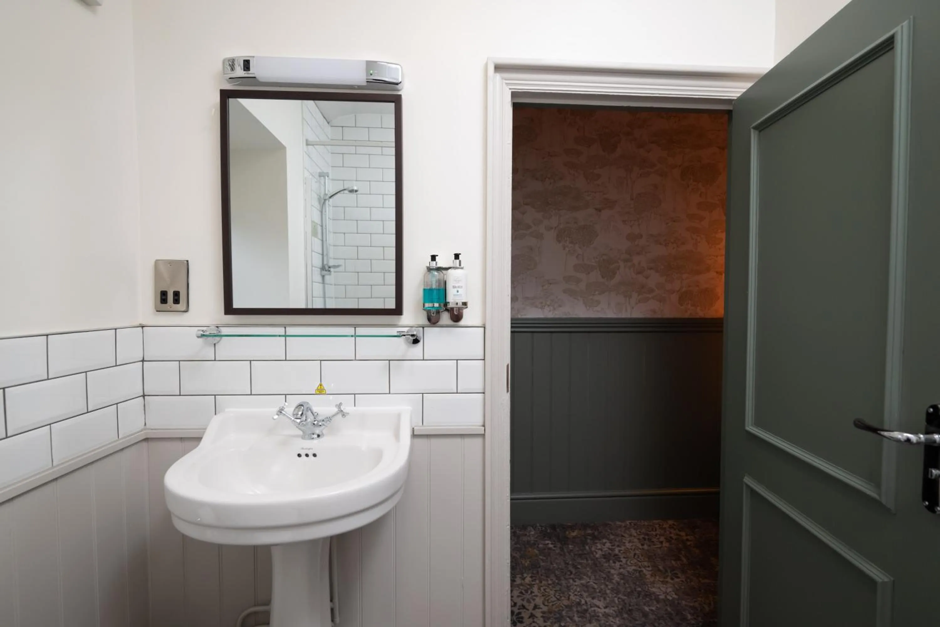 Bathroom in Rockingham Arms By Greene King Inns