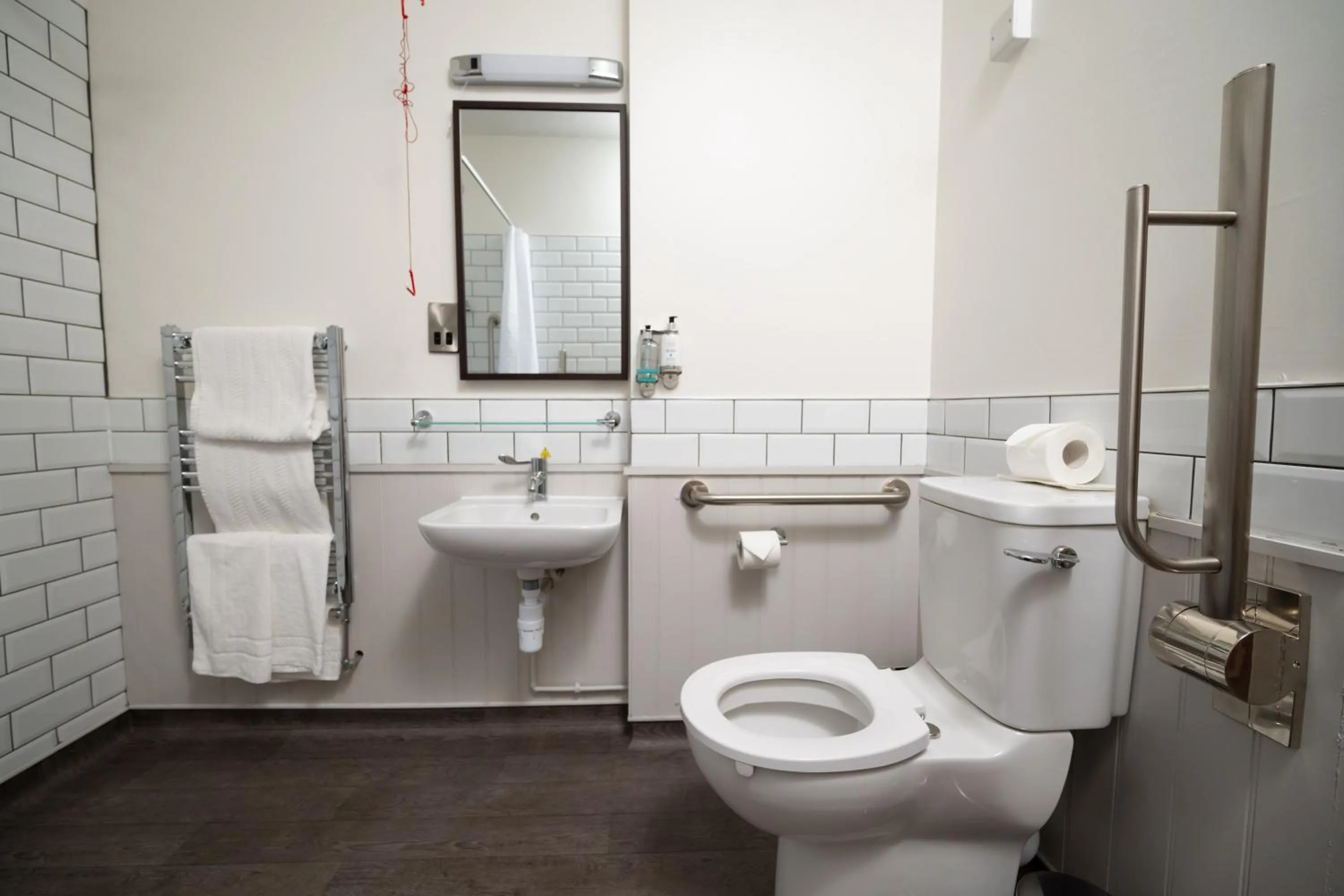 Bathroom in Rockingham Arms By Greene King Inns