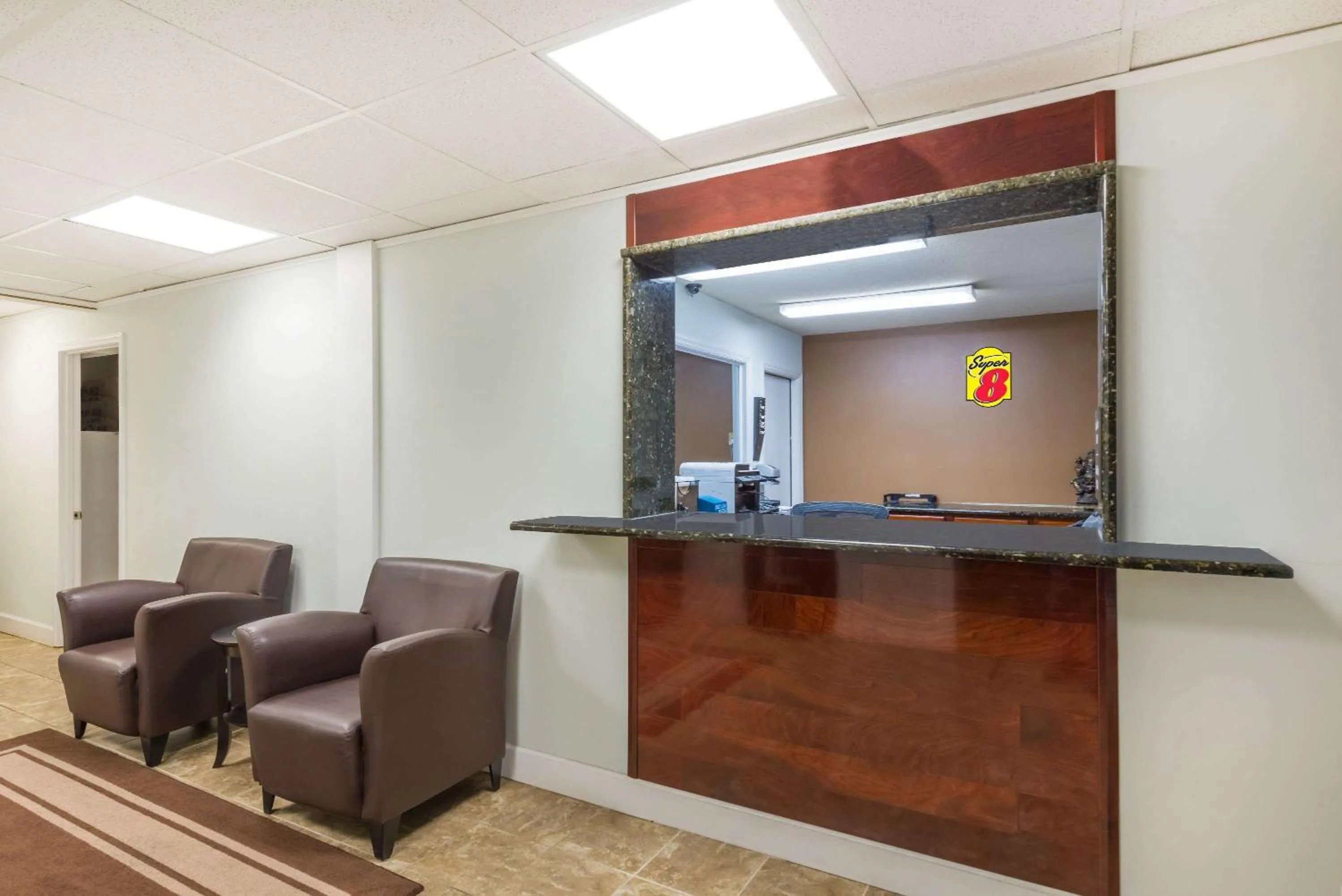Lobby or reception in Super 8 by Wyndham Chattanooga Ooltewah