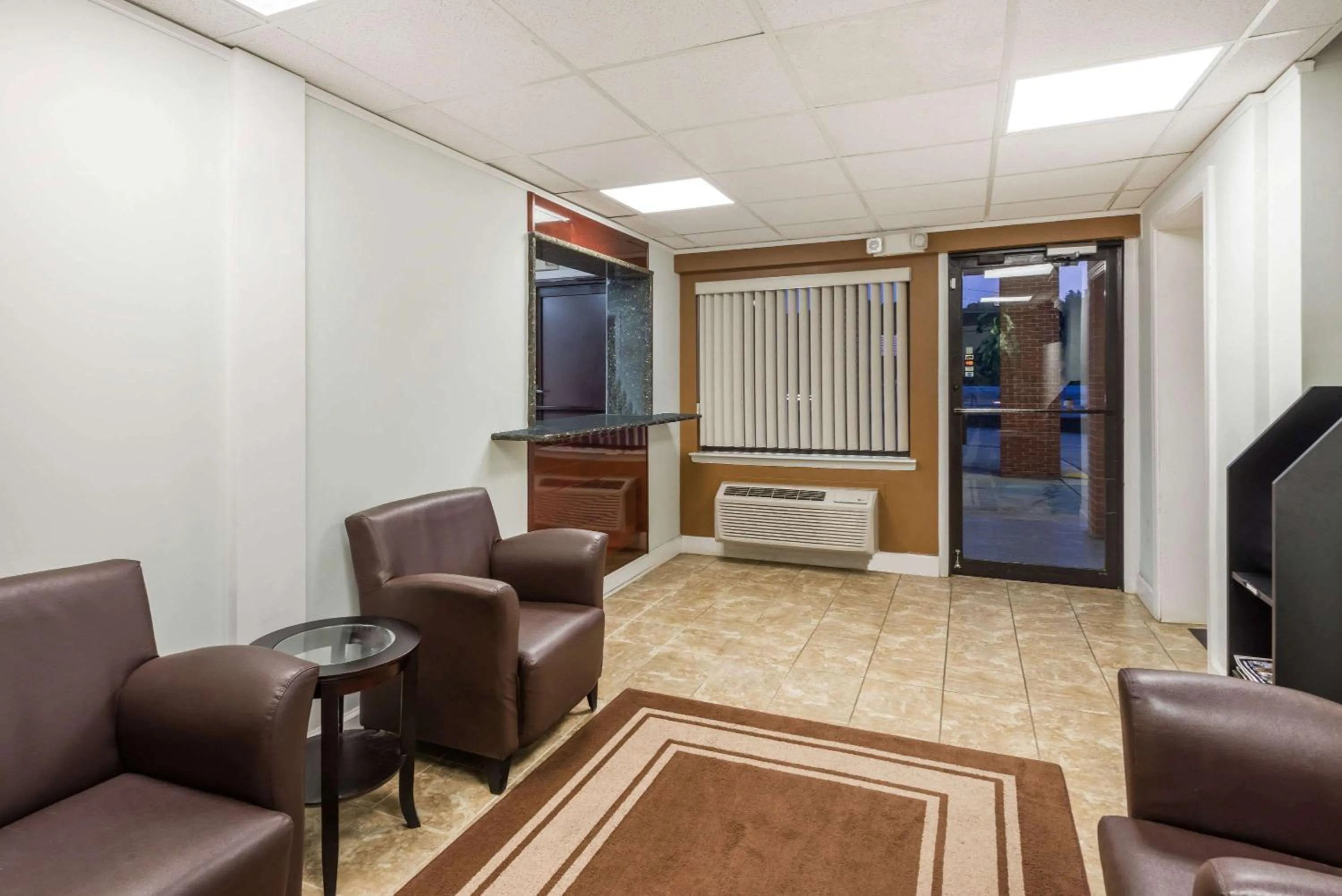 Lobby or reception in Super 8 by Wyndham Chattanooga Ooltewah