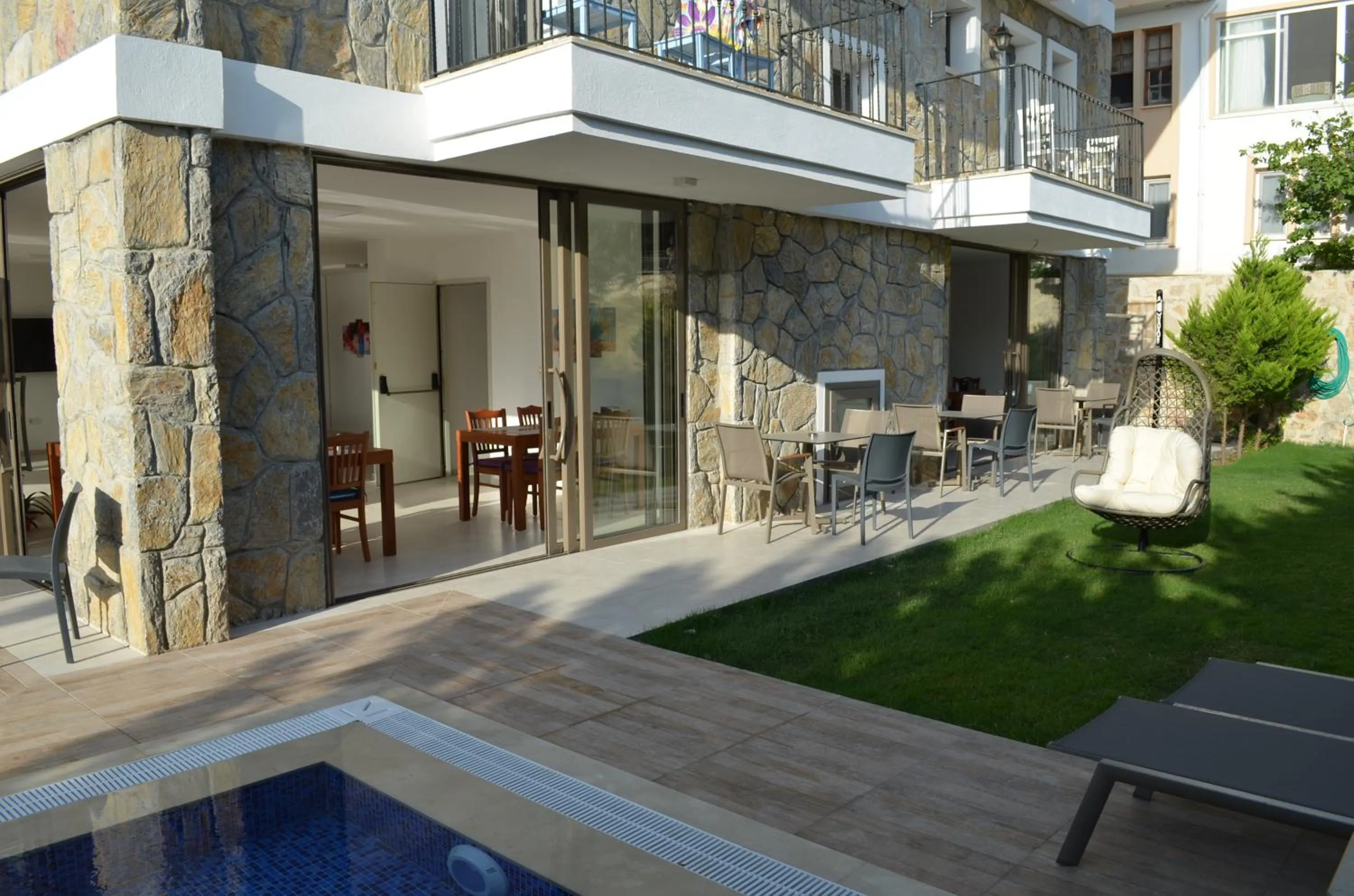 Swimming pool in Aria Doria Otel