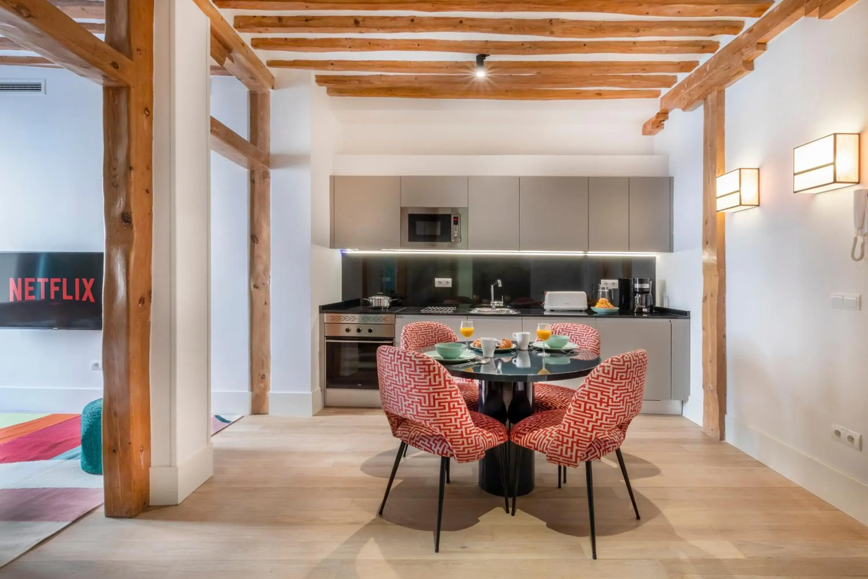 Deluxe 2 Bedroom Apartment in Slow Suites Chueca Deluxe 2 Bedroom Apartment in Slow Suites Chueca