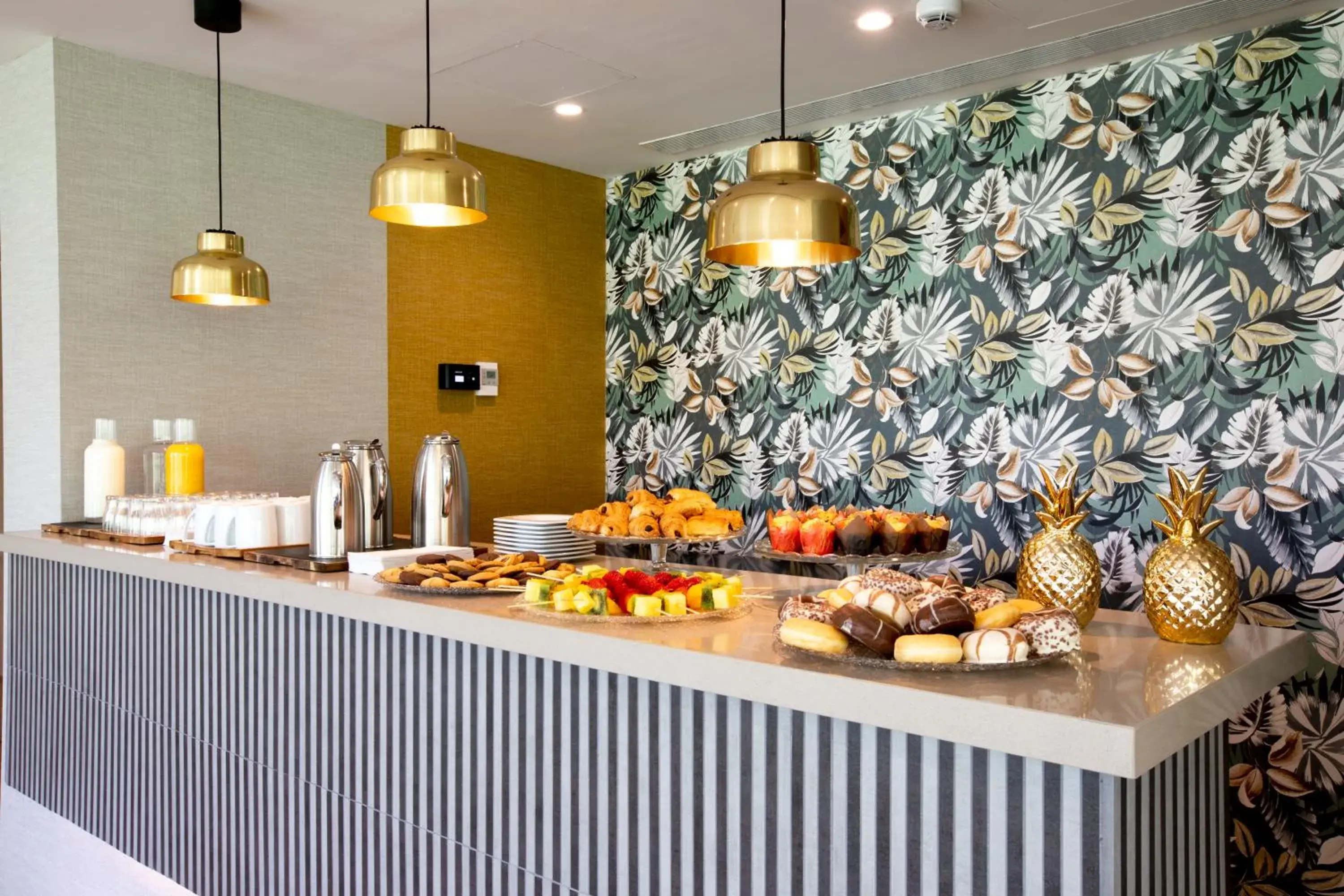 Food and drinks in Protur Naisa Palma Hotel Food and drinks in Protur Naisa Palma Hotel