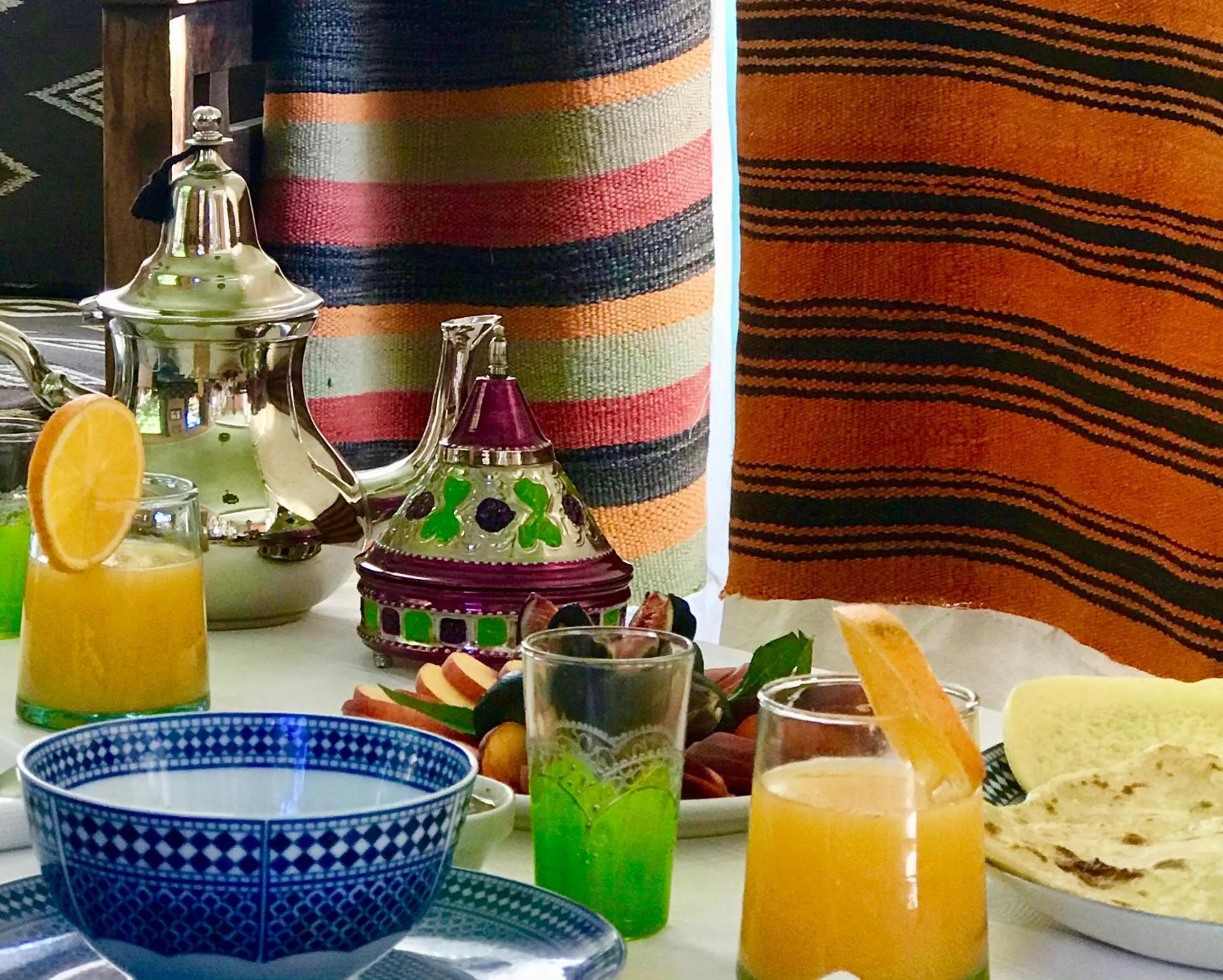 Restaurant/places to eat in Dar Zemrane