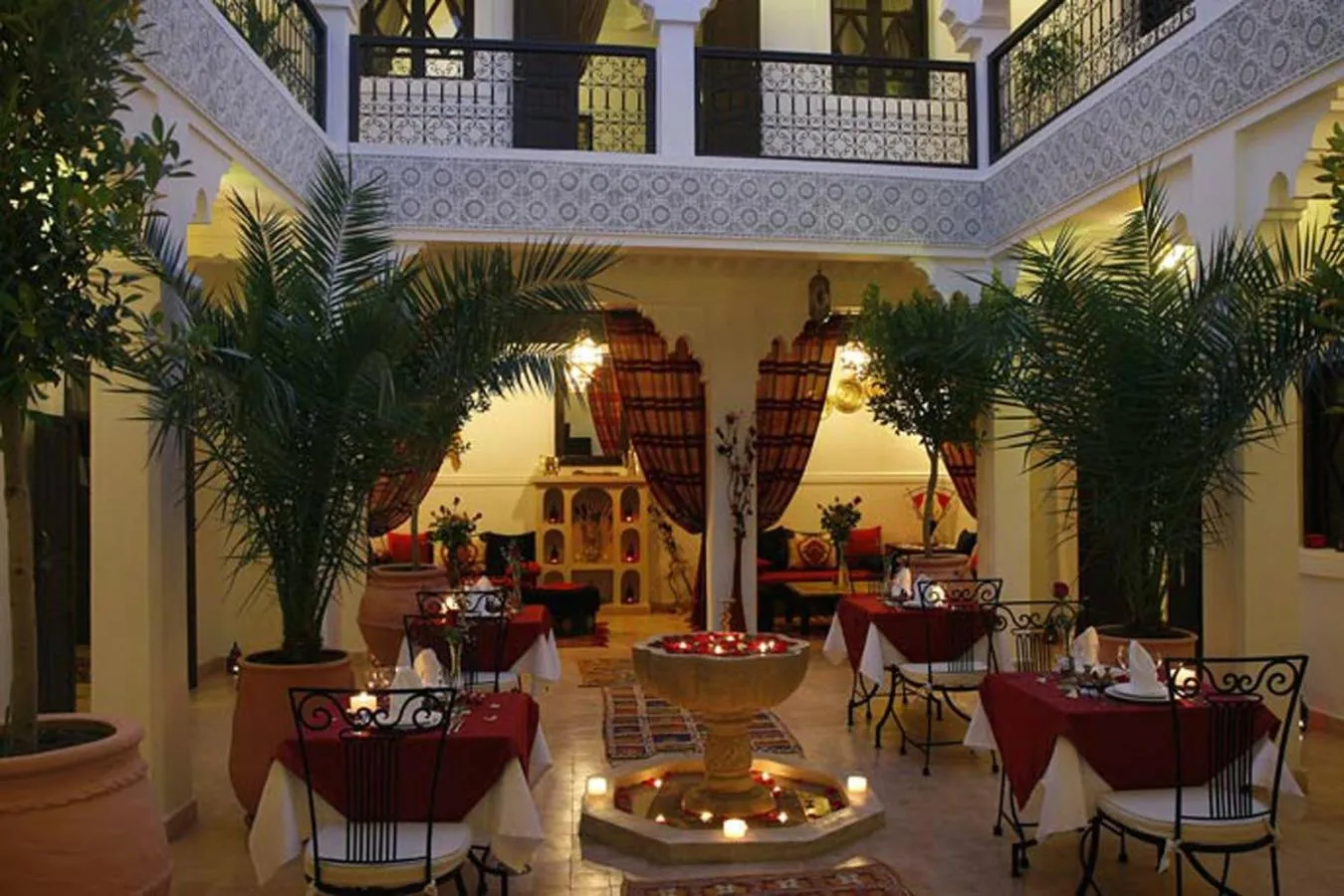 Restaurant/places to eat in Riad Shaloma