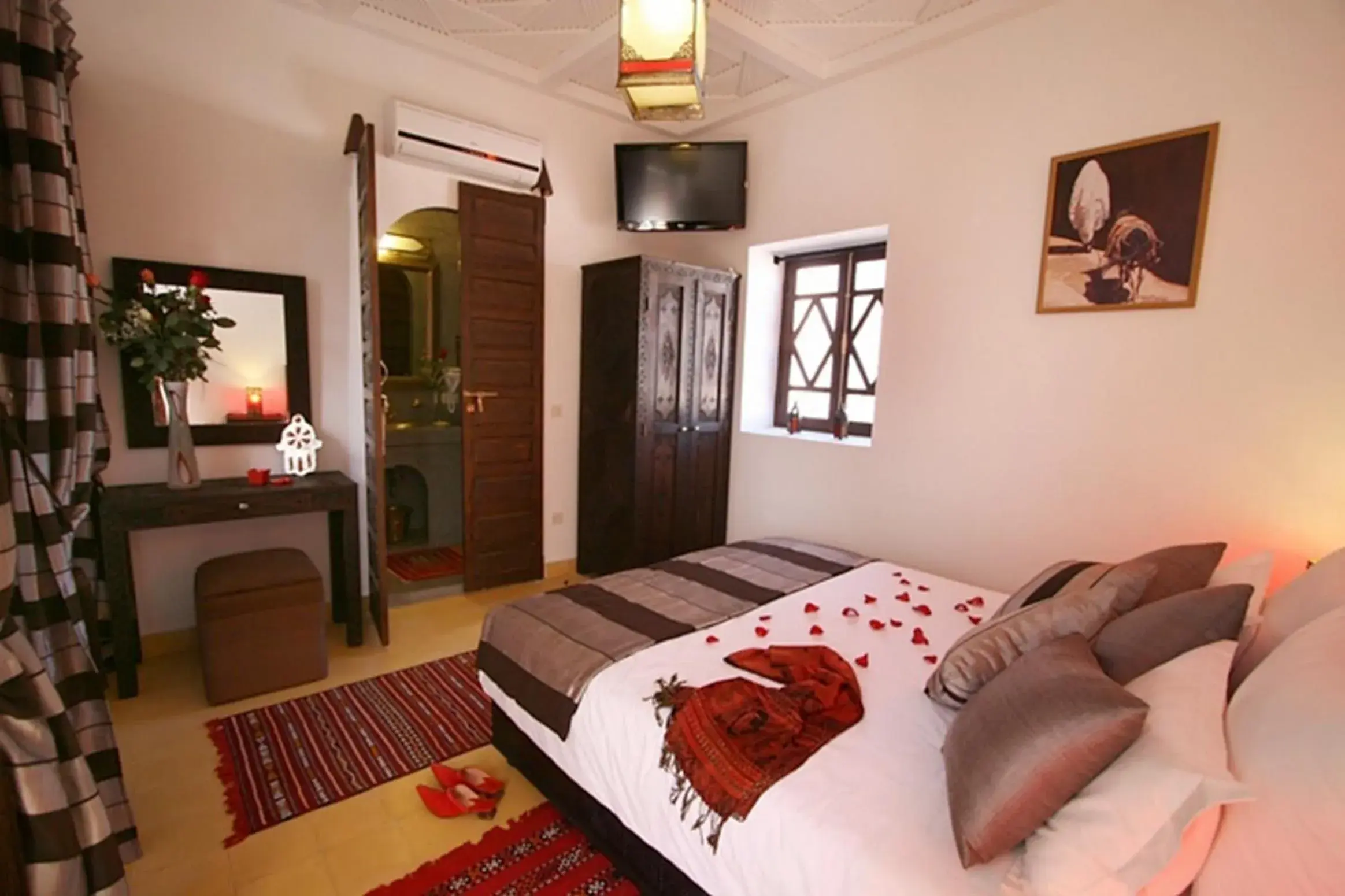 Photo of the whole room, Bed in Riad Shaloma Photo of the whole room, Bed in Riad Shaloma