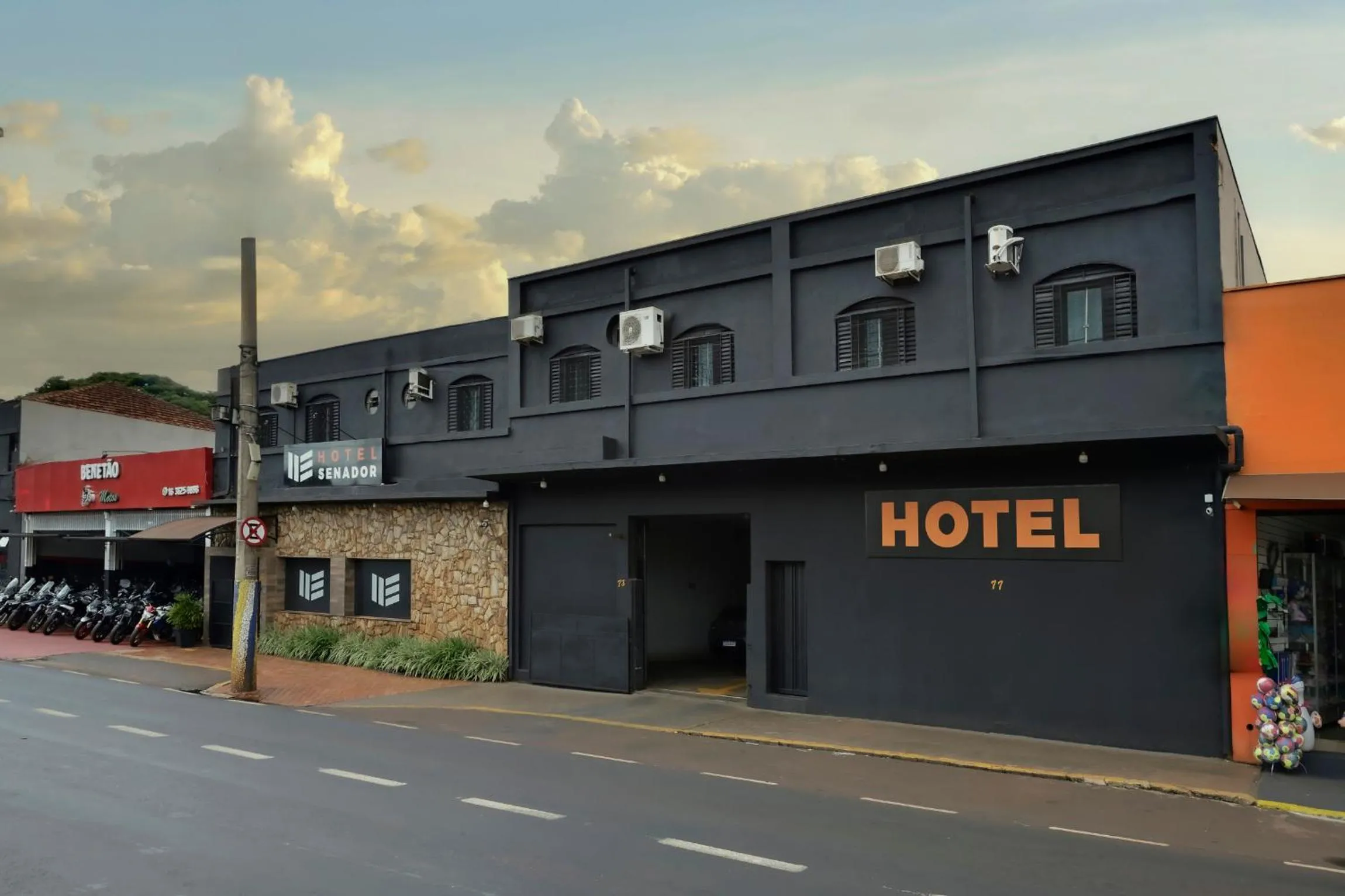 HOTEL SENADoR