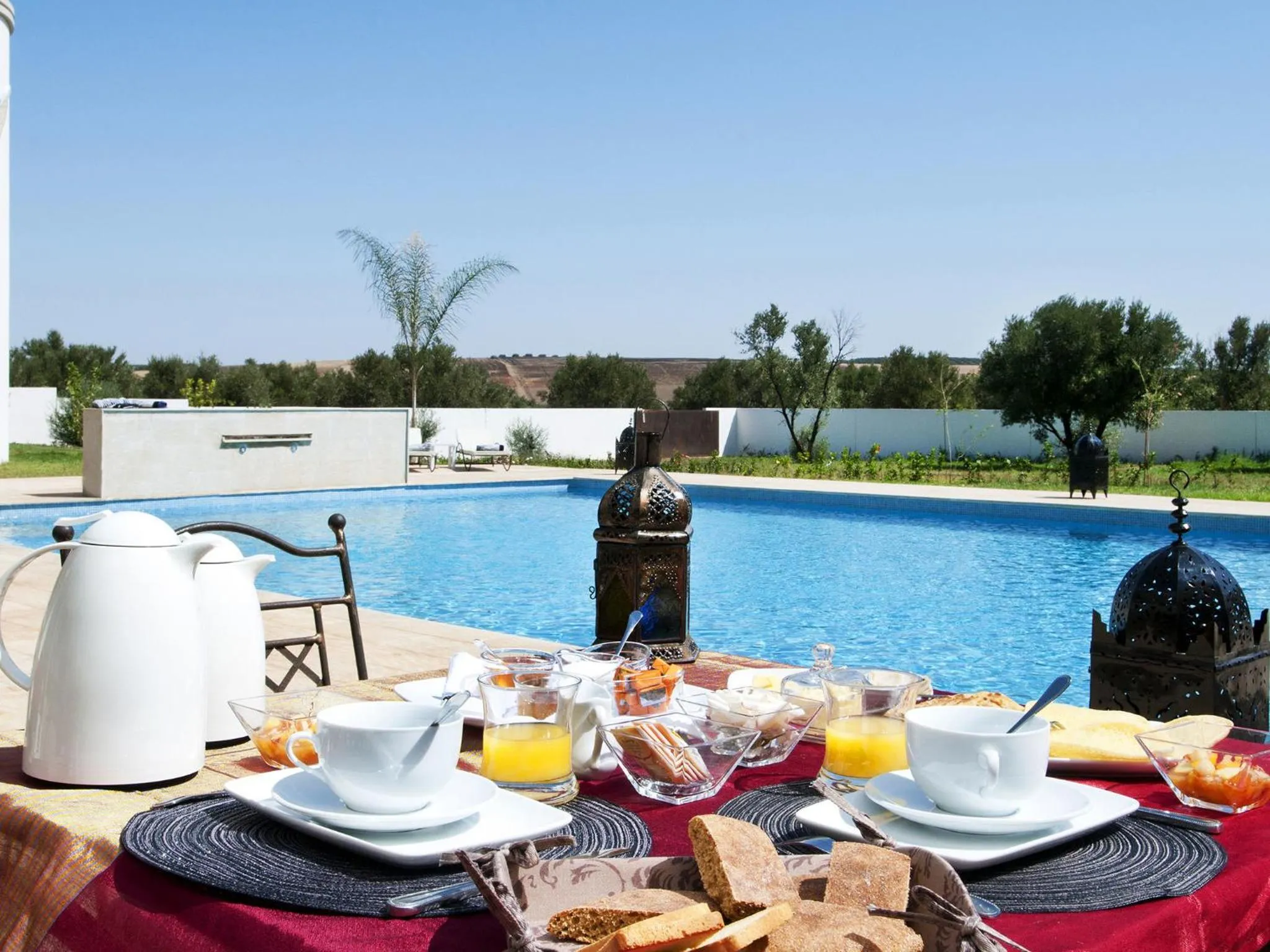 Breakfast in Villa Agapanthe