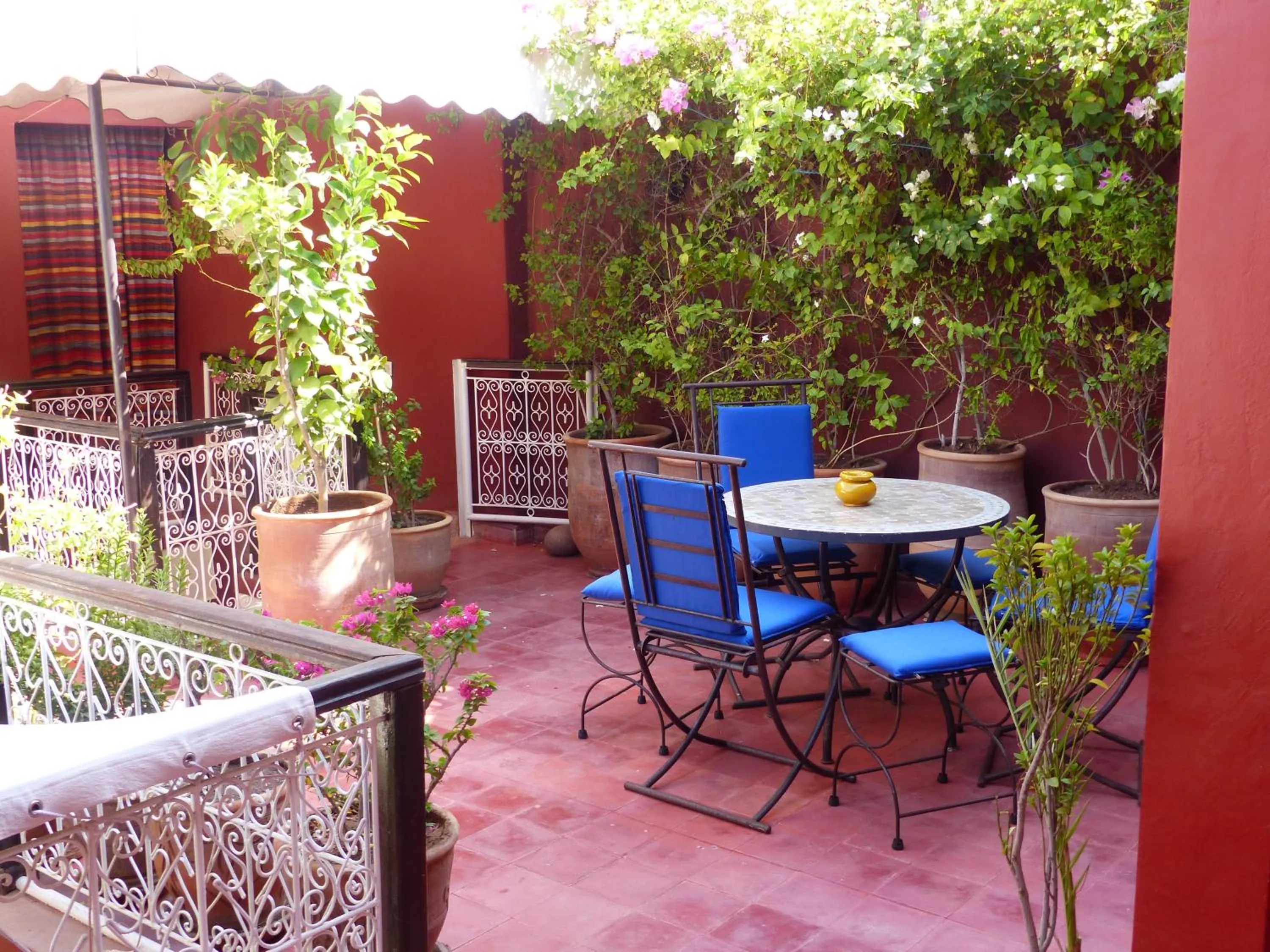 Balcony/Terrace in Riad Marhbabikoum