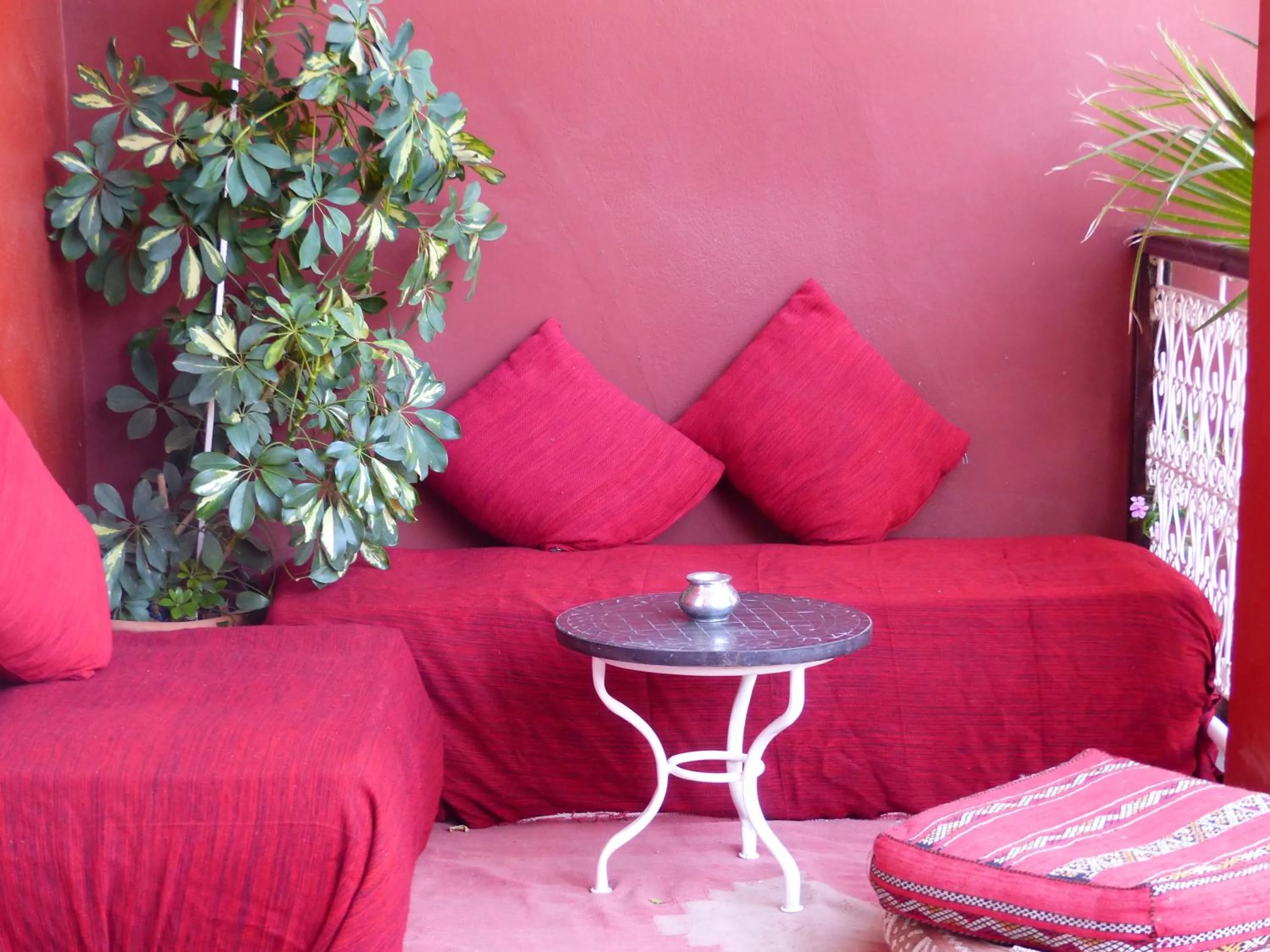 Property building in Riad Marhbabikoum