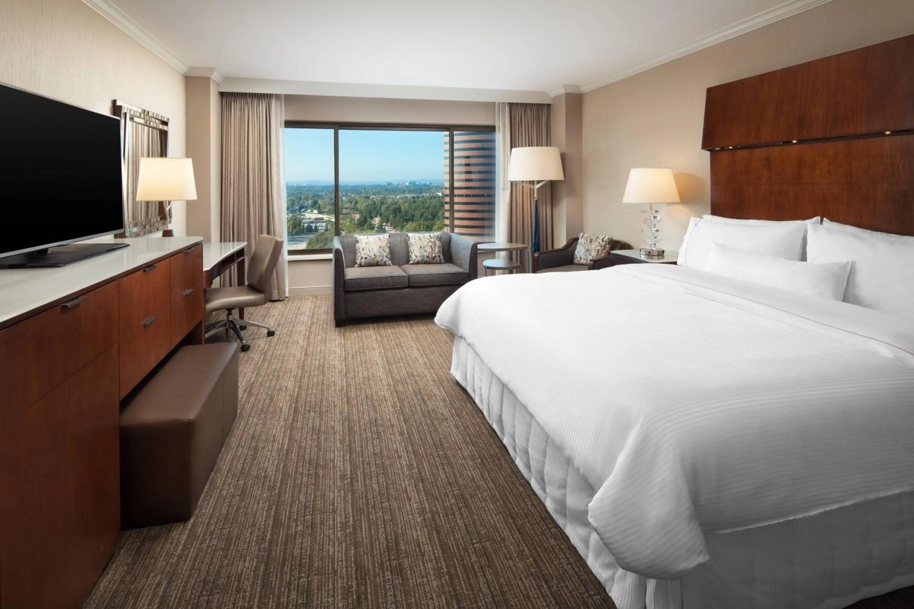 Photo of the whole room, Bed in The Westin South Coast Plaza, Costa Mesa