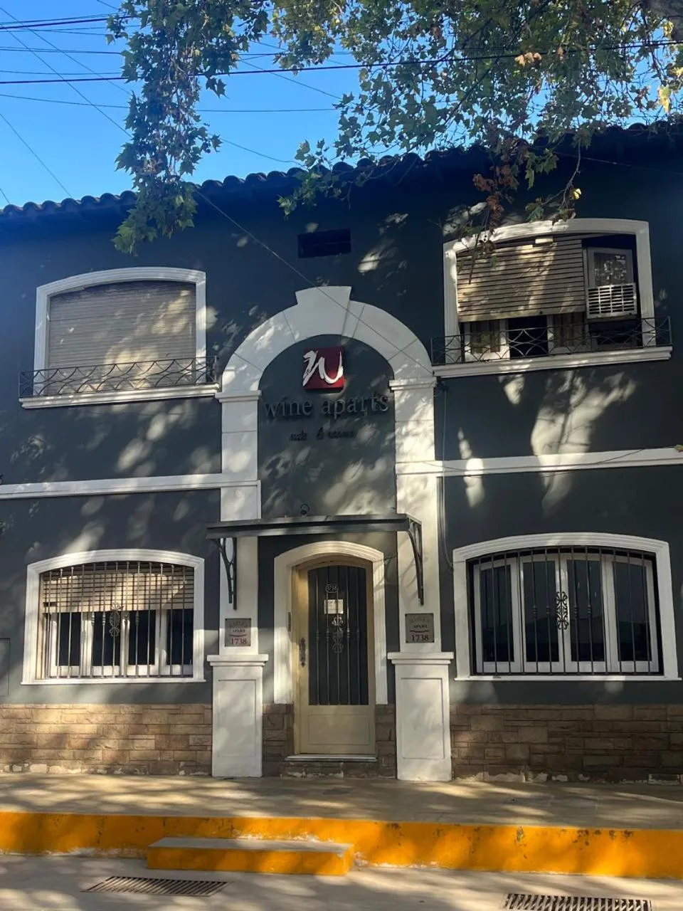 Facade/entrance in Wine Aparts