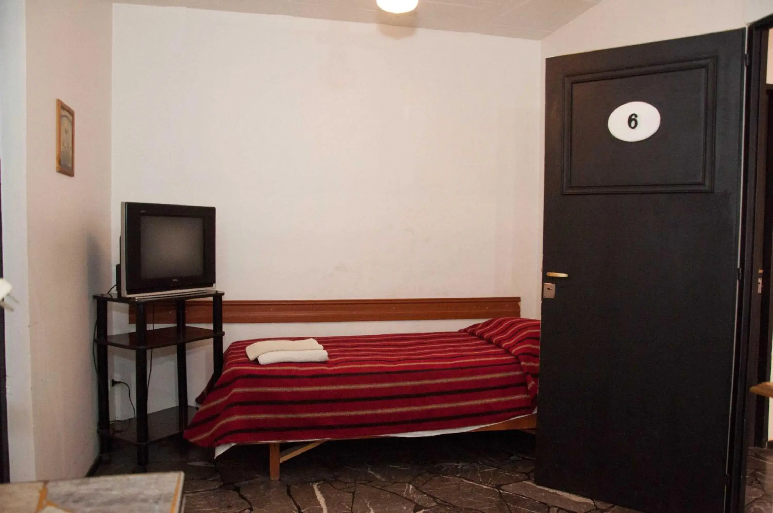 Bed in Wine Aparts Bed in Wine Aparts