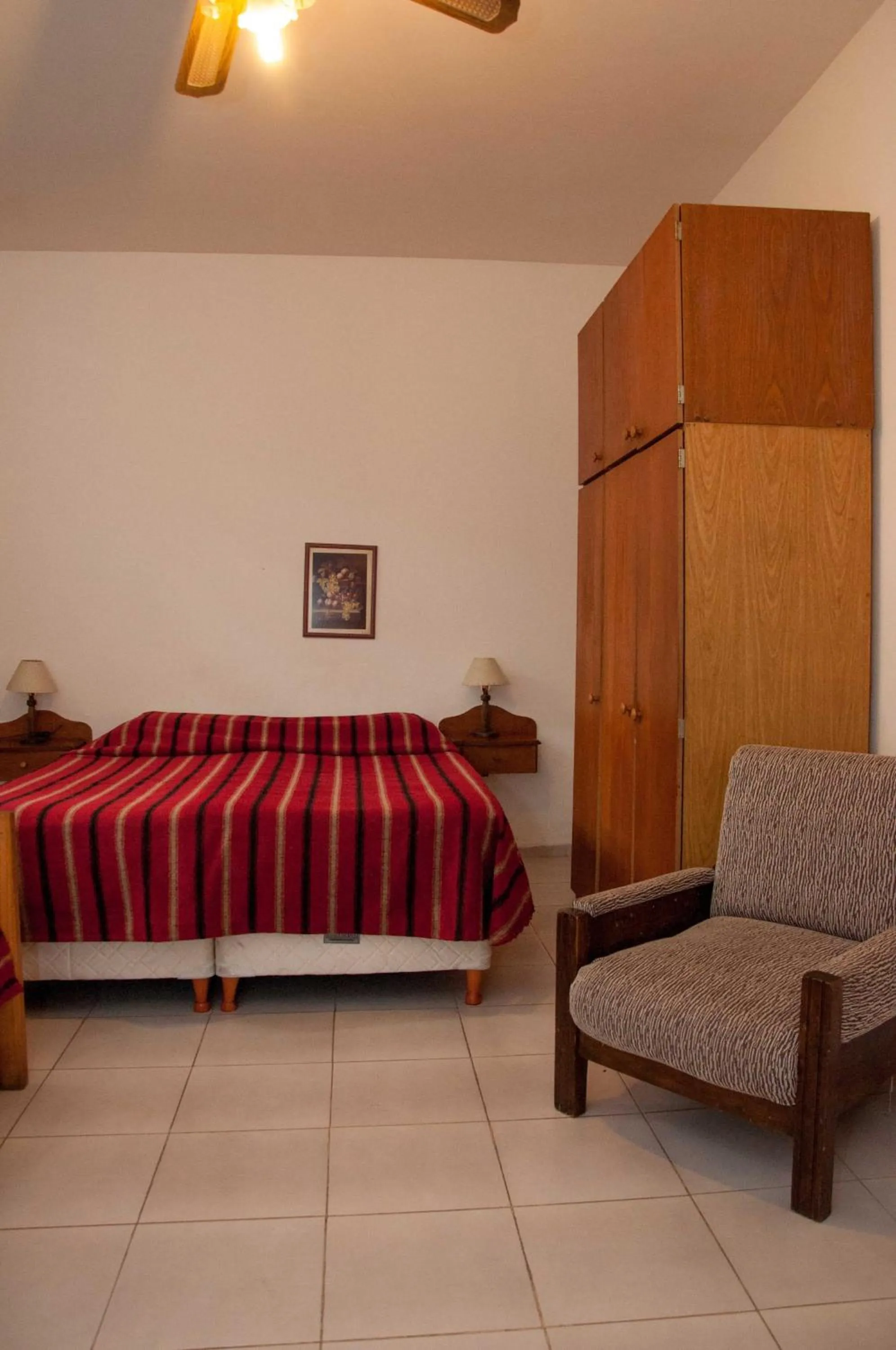 Photo of the whole room, Bed in Wine Aparts