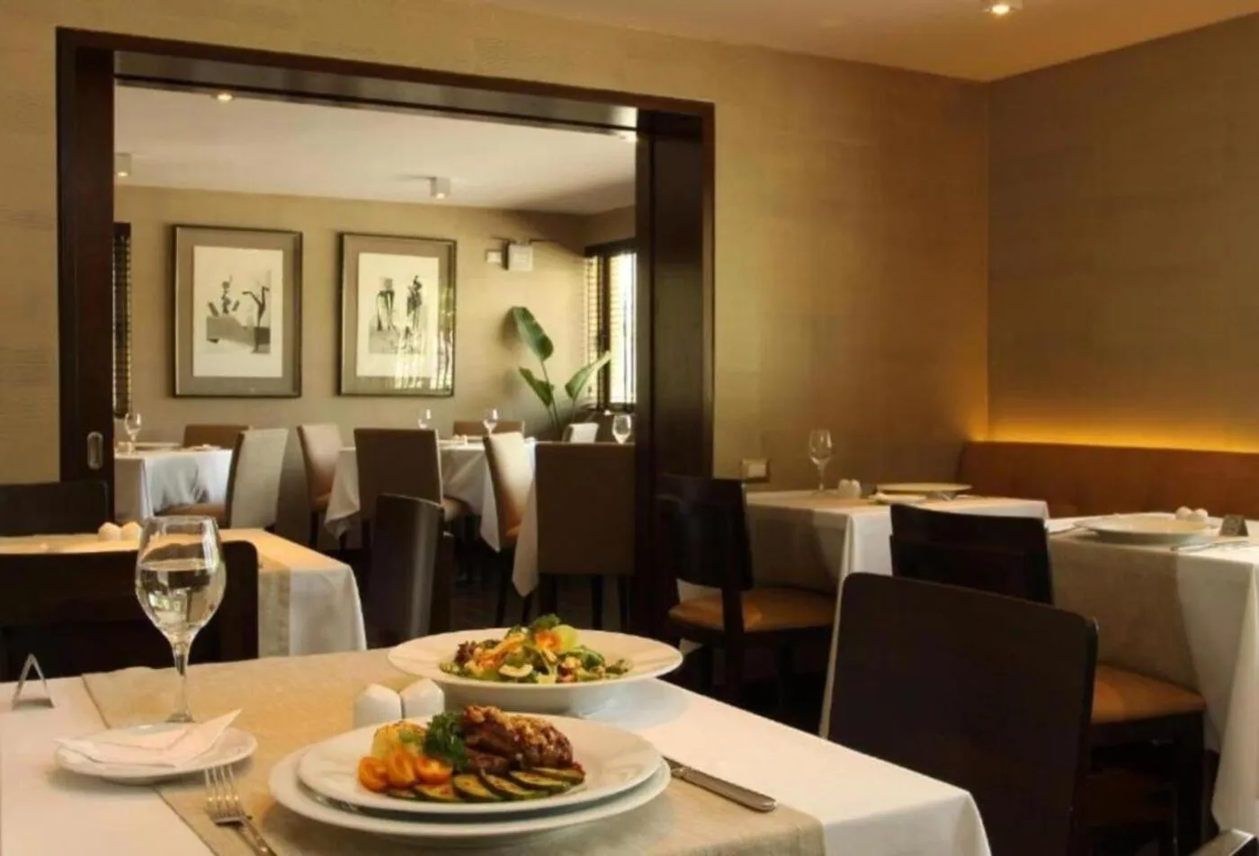 Food in Hotel Los Españoles Plus