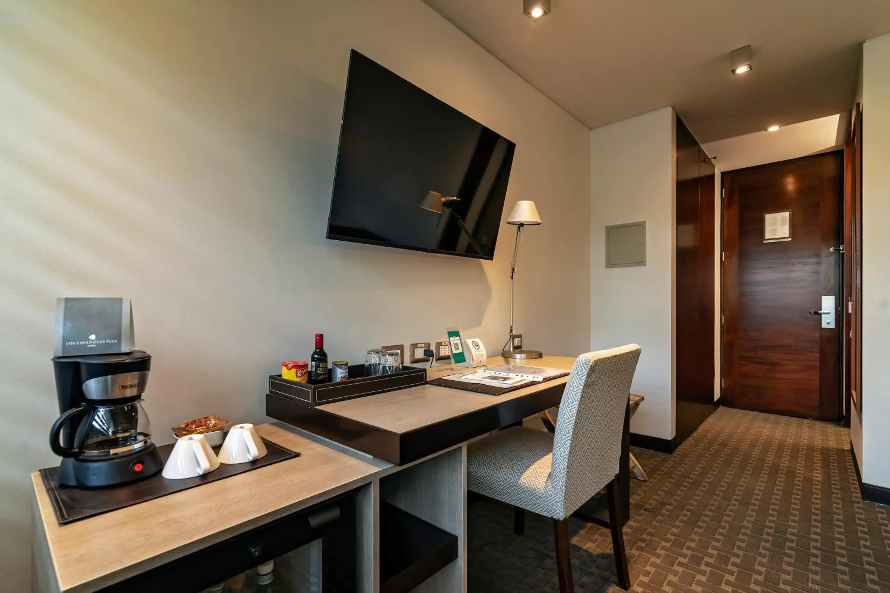 Twin Room with City View in Hotel Los Españoles Plus Twin Room with City View in Hotel Los Españoles Plus