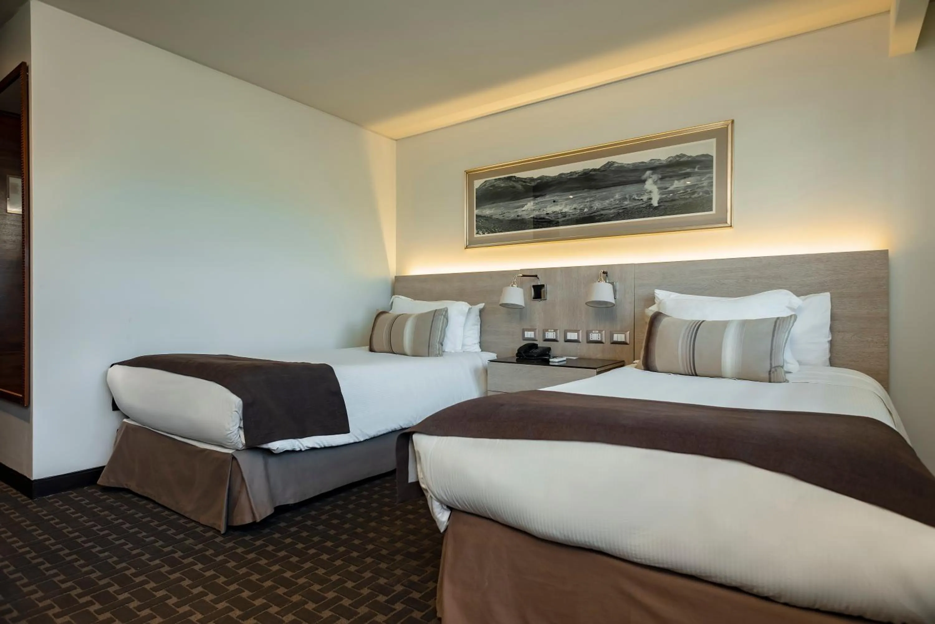 Photo of the whole room, Bed in Hotel Los Españoles Plus