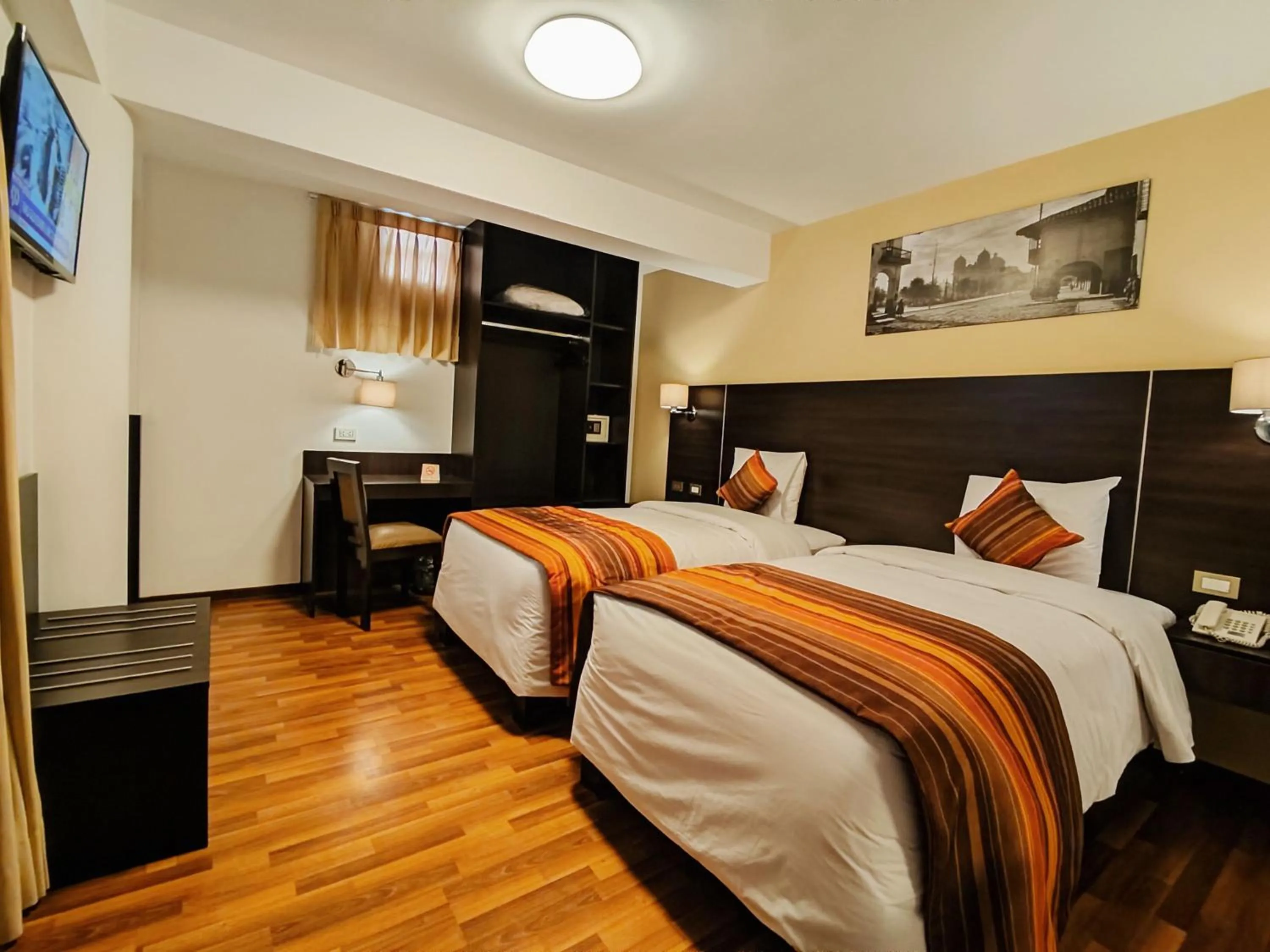 Photo of the whole room, Bed in Royal Inn Cusco Hotel