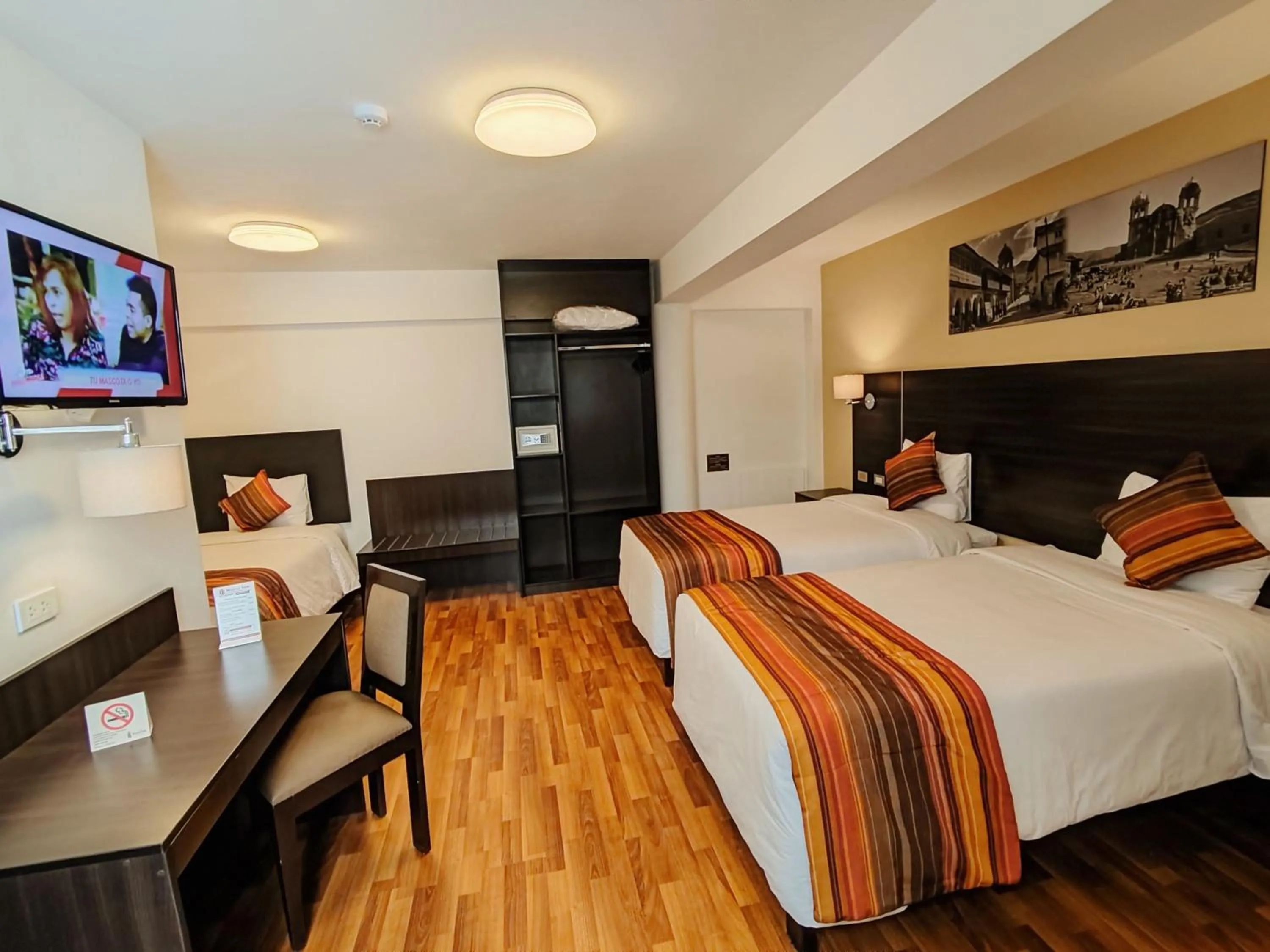 Photo of the whole room, Bed in Royal Inn Cusco Hotel