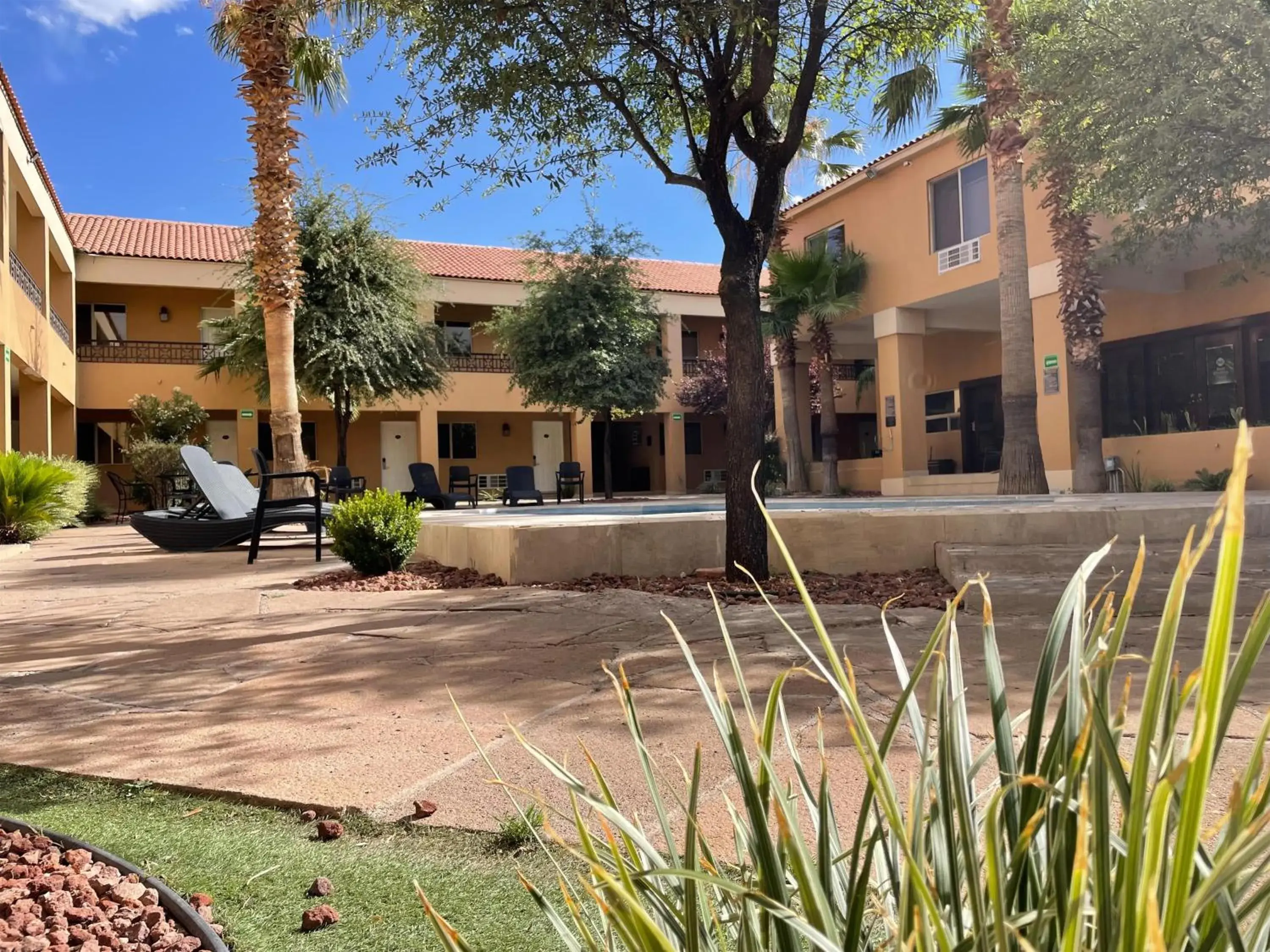 Property building in Best Western Plus Chihuahua Aeropuerto Property building in Best Western Plus Chihuahua Aeropuerto