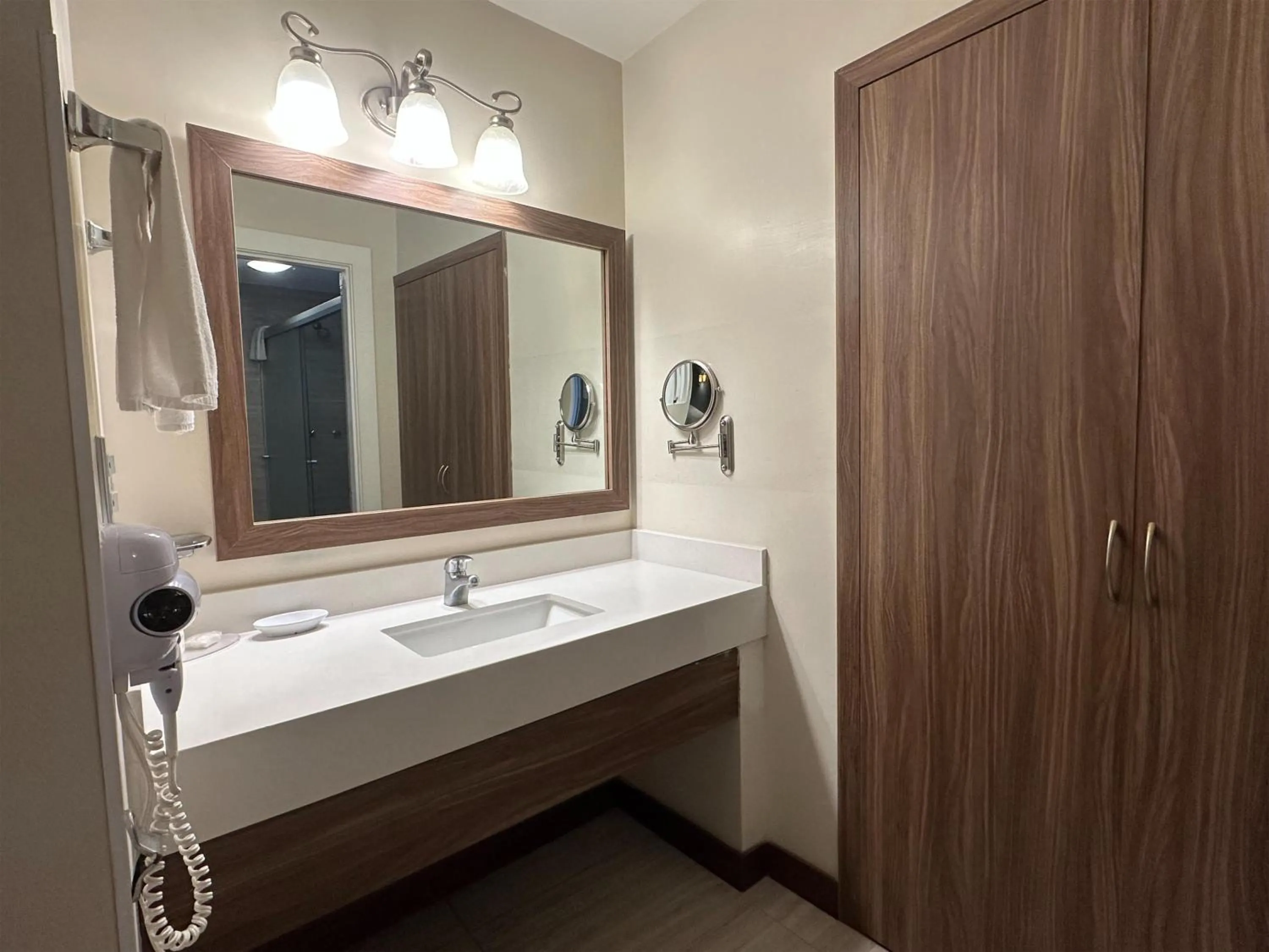 Bathroom in Best Western Plus Chihuahua Aeropuerto