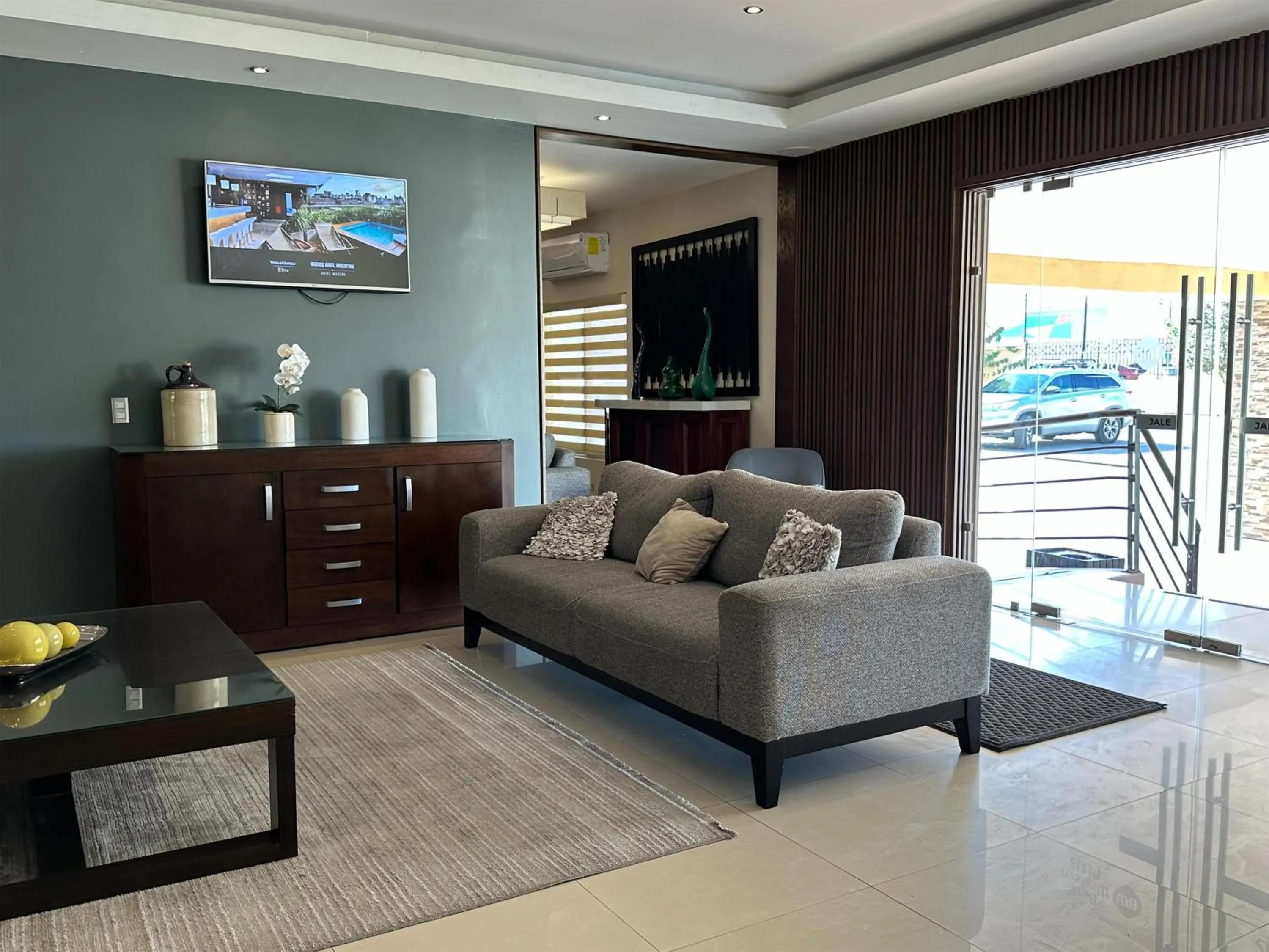 Lobby or reception in Best Western Plus Chihuahua Aeropuerto