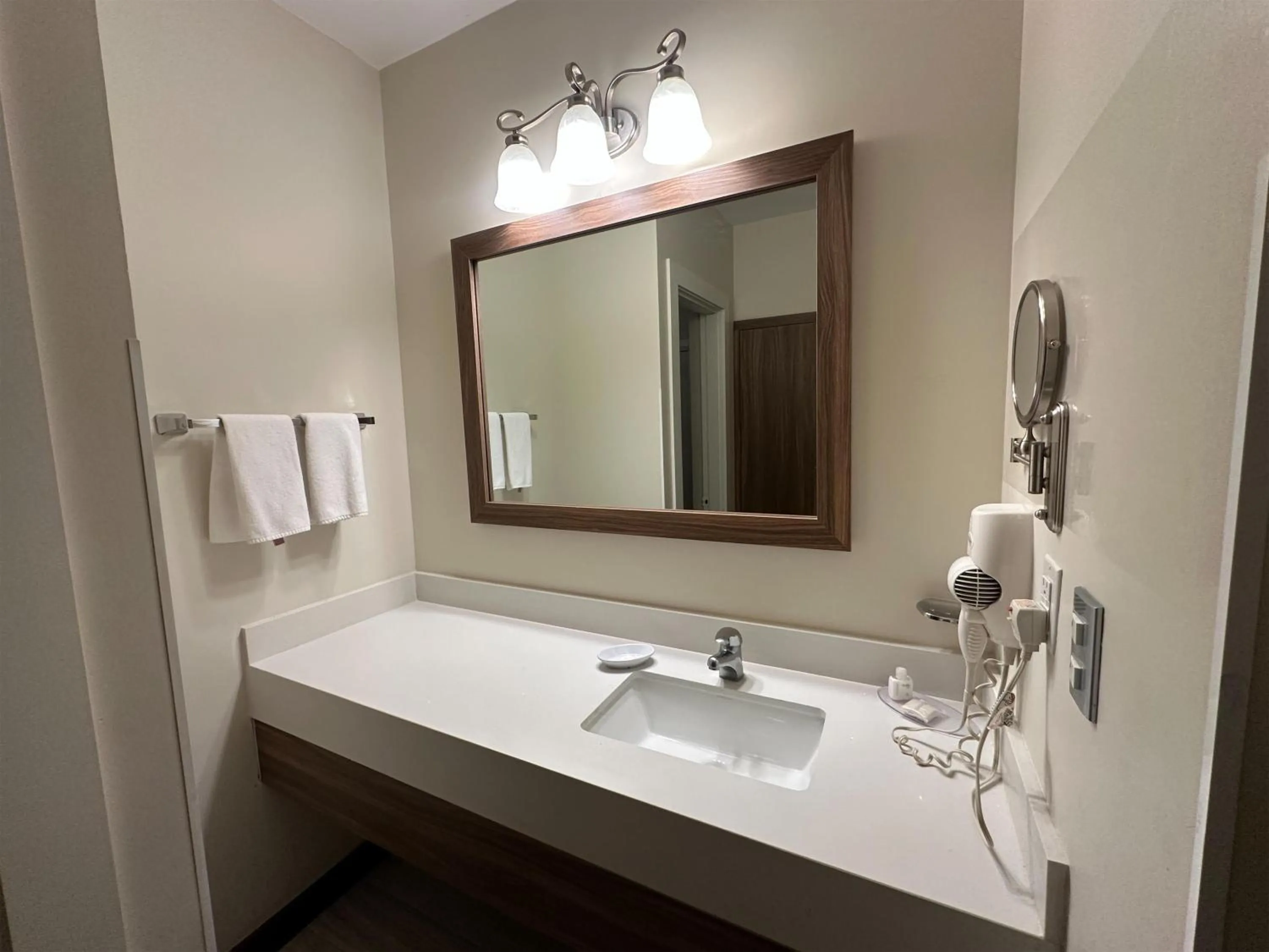 Bathroom in Best Western Plus Chihuahua Aeropuerto