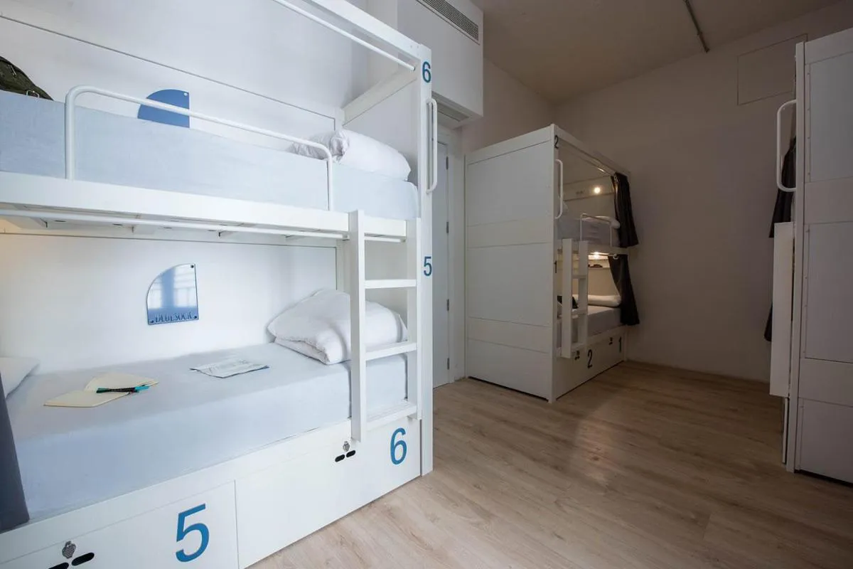 Bed in room00 Gran Vía Hostel