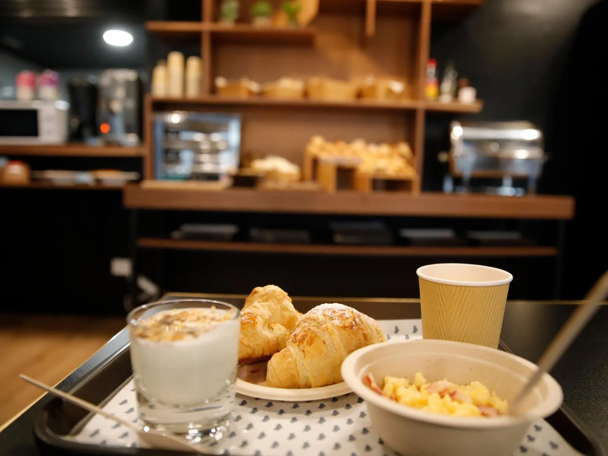 Breakfast in room00 Gran Vía Hostel