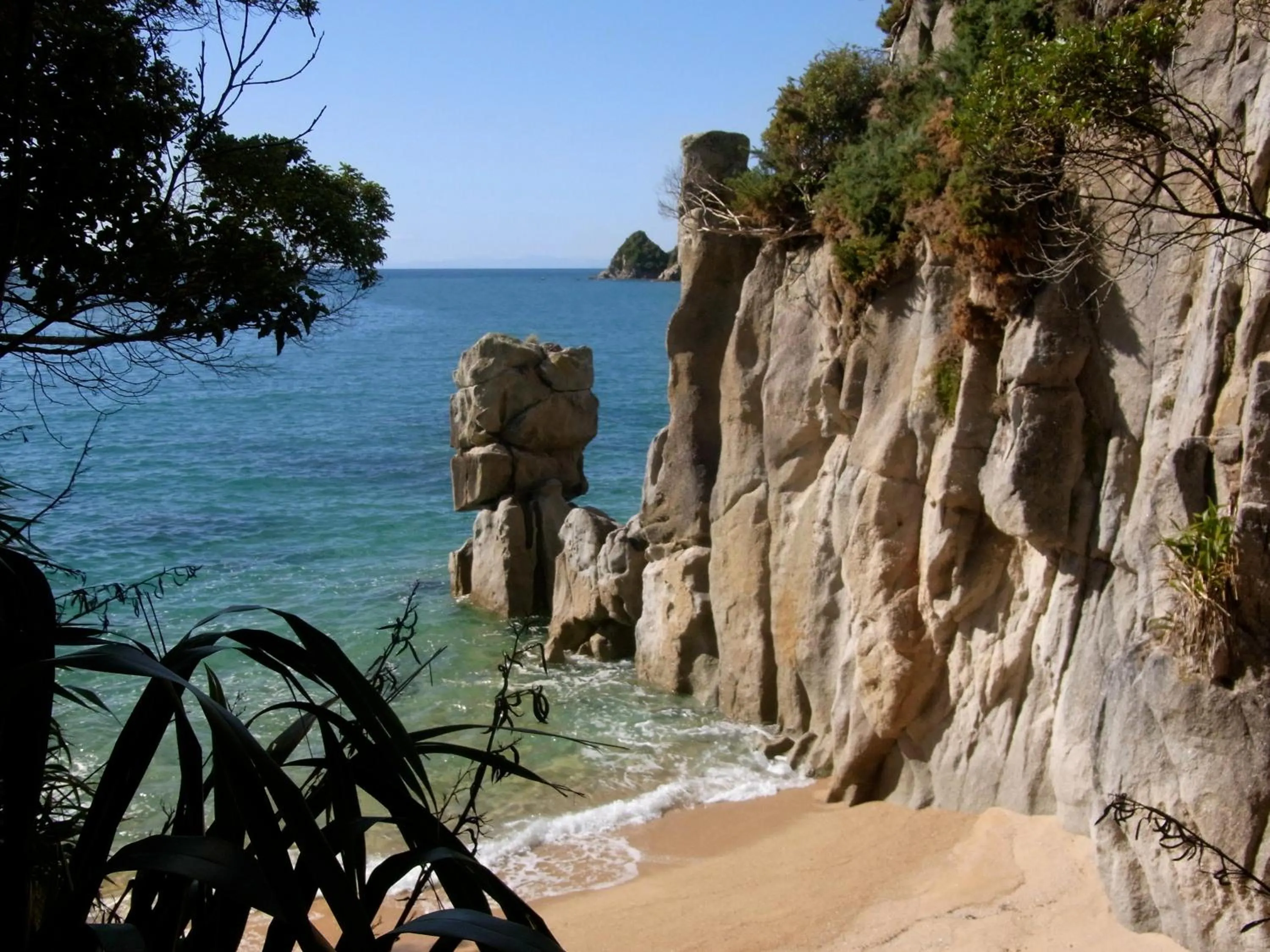 Day in Avalon Manor Motel