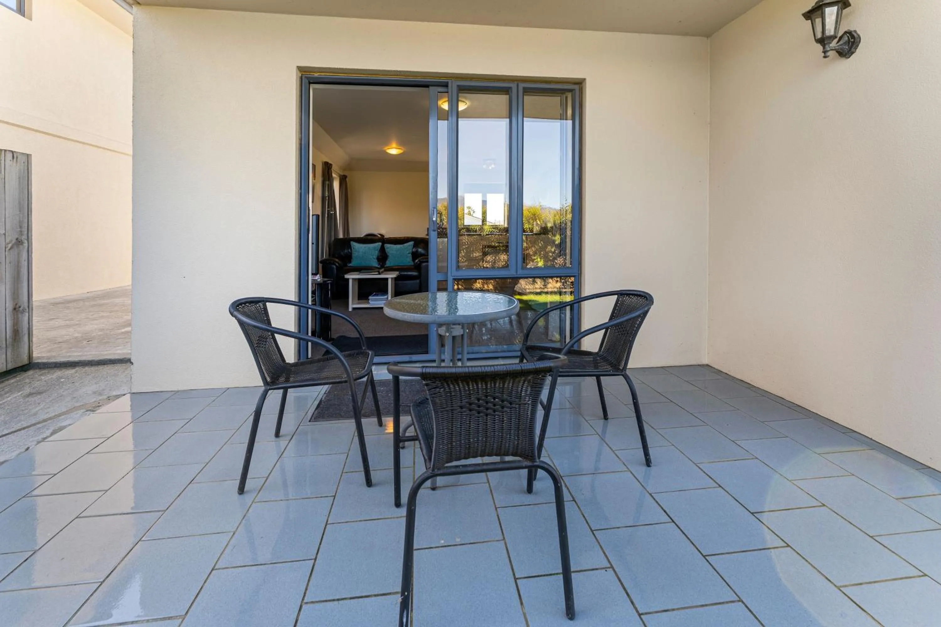 Balcony/Terrace in Avalon Manor Motel