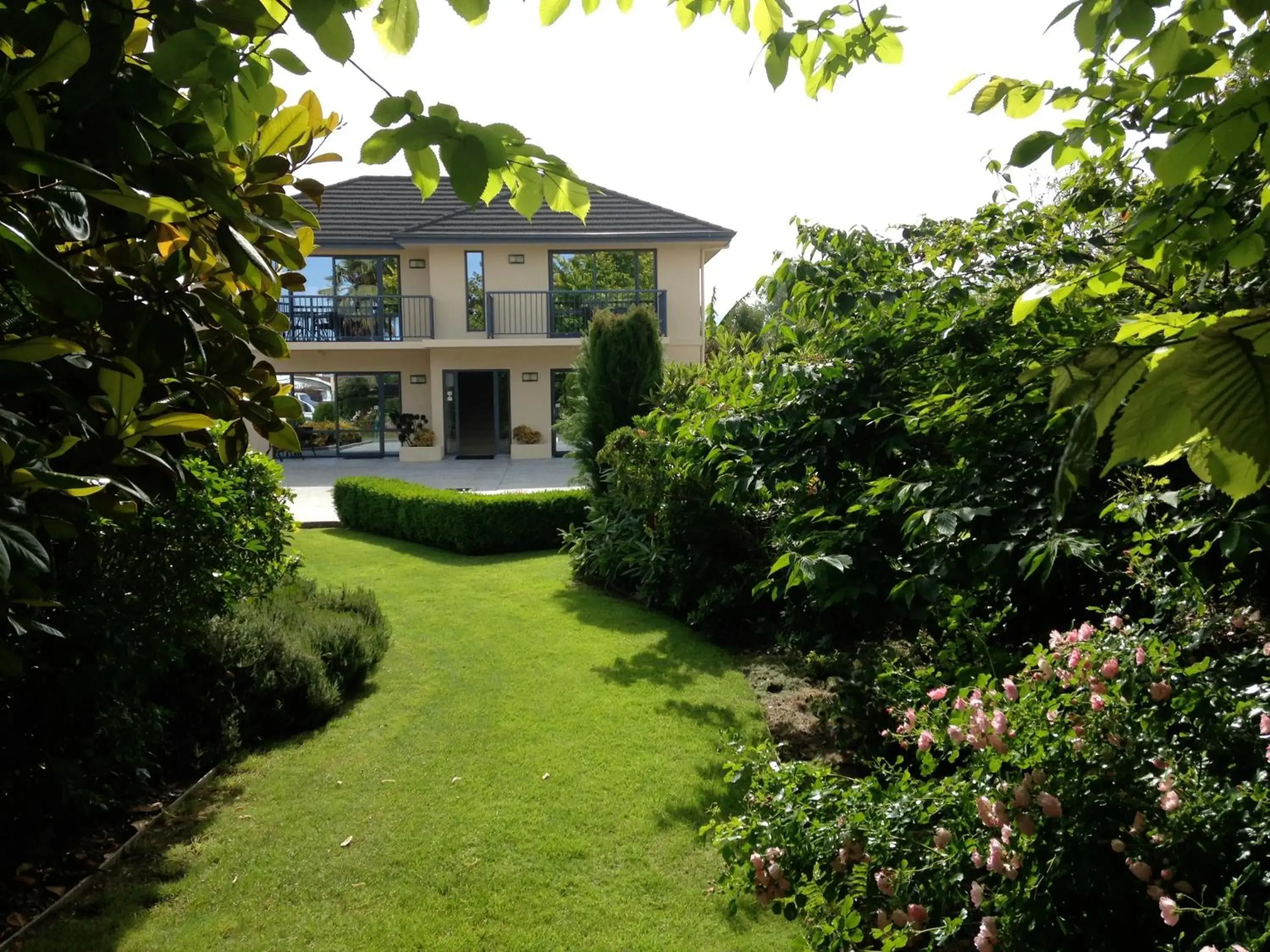 Property building in Avalon Manor Motel Property building in Avalon Manor Motel