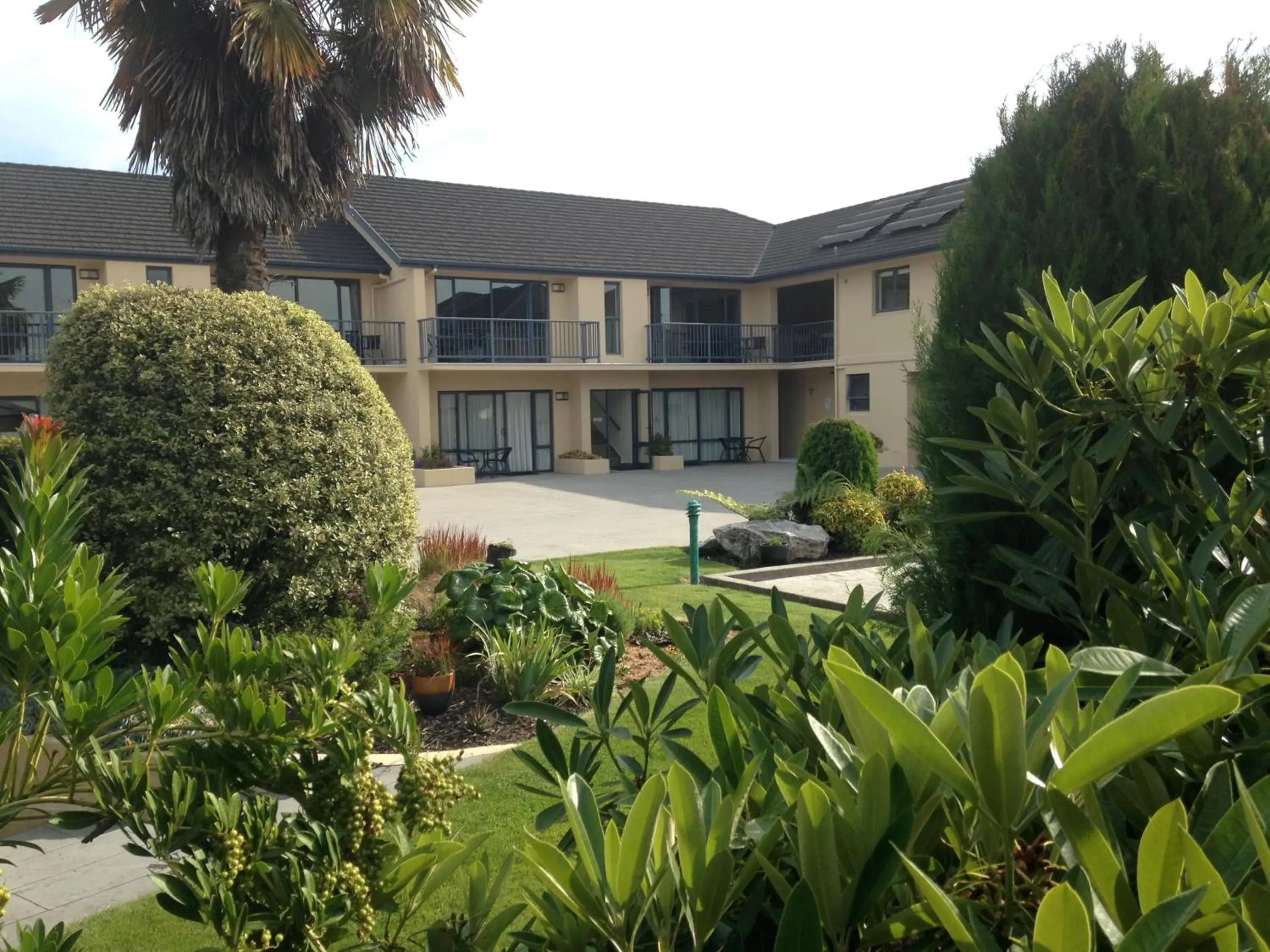 Property building in Avalon Manor Motel Property building in Avalon Manor Motel