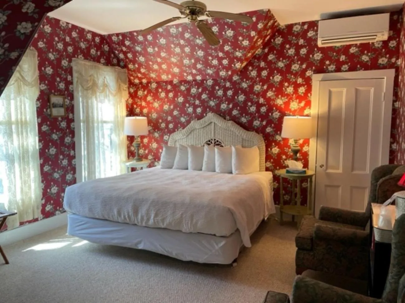 King Room in Central House Inn