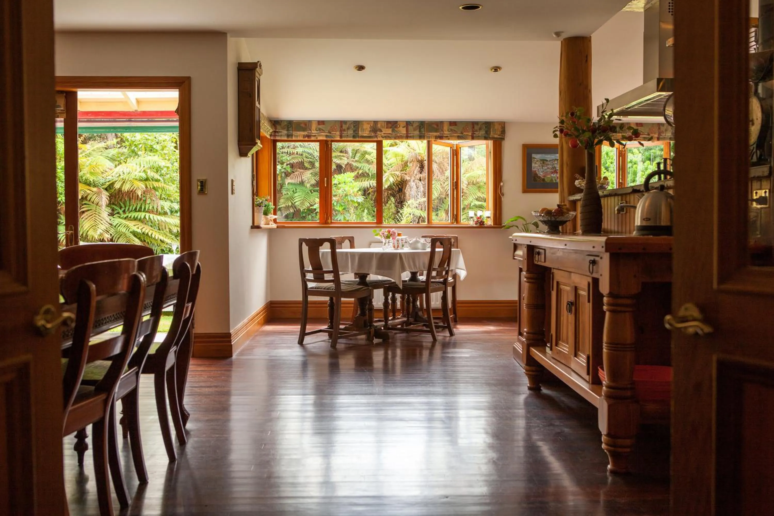 Restaurant/places to eat in Awatuna Homestead