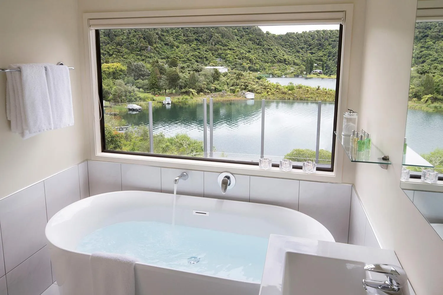 Bath in Solitaire Lodge