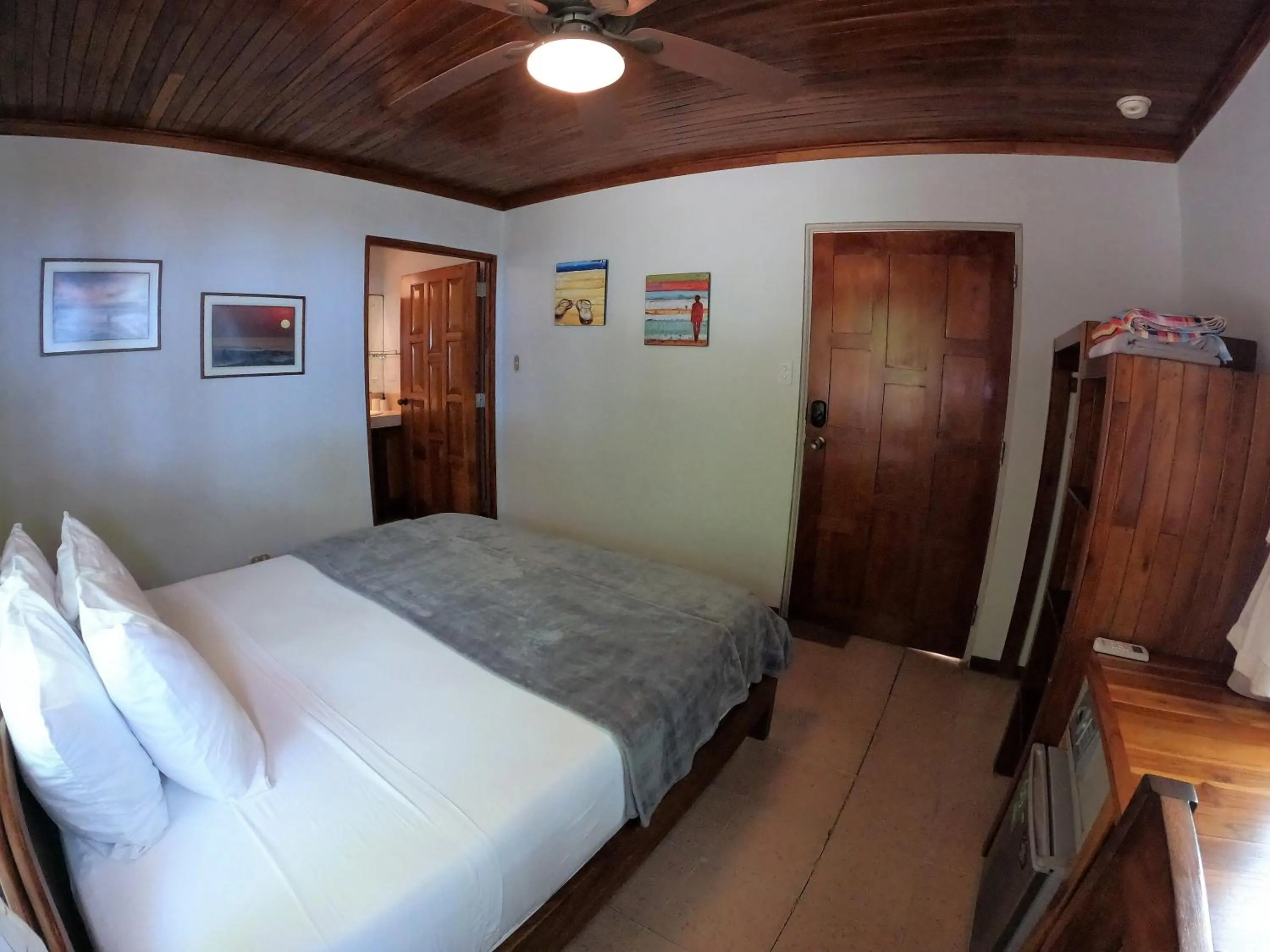 Bedroom, Bed in Casa Cecilia Beach Front