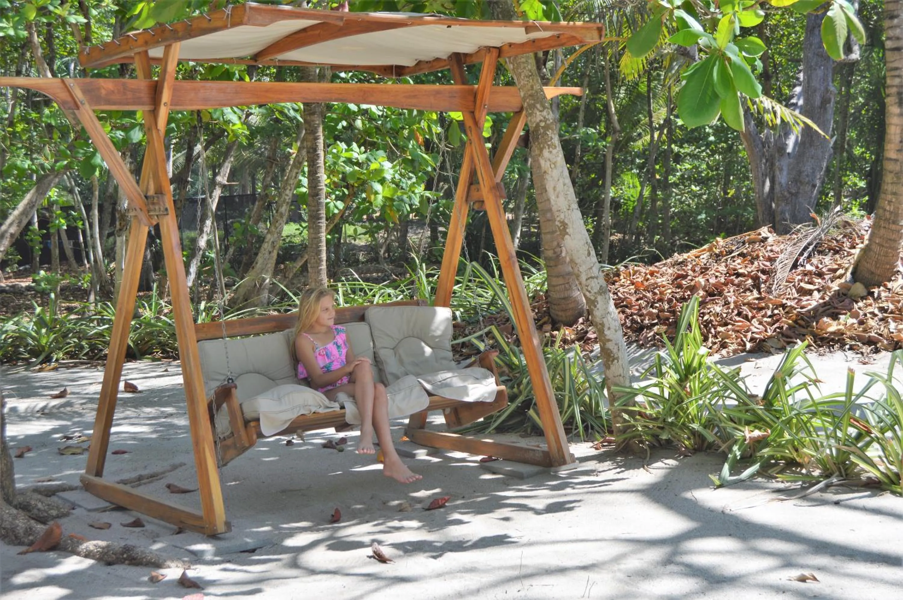 People in Casa Cecilia Beach Front