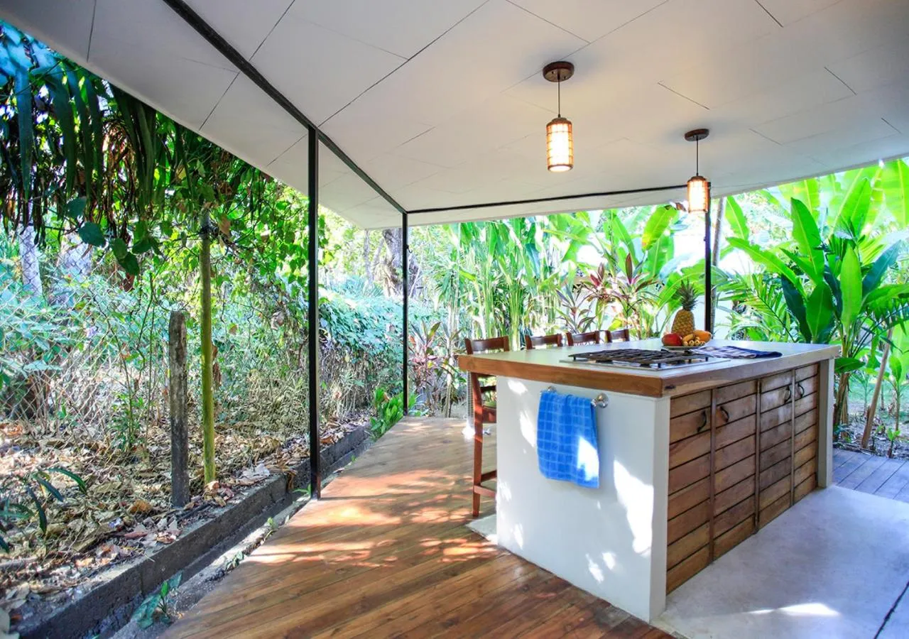 Dining area in Casa Cecilia Beach Front
