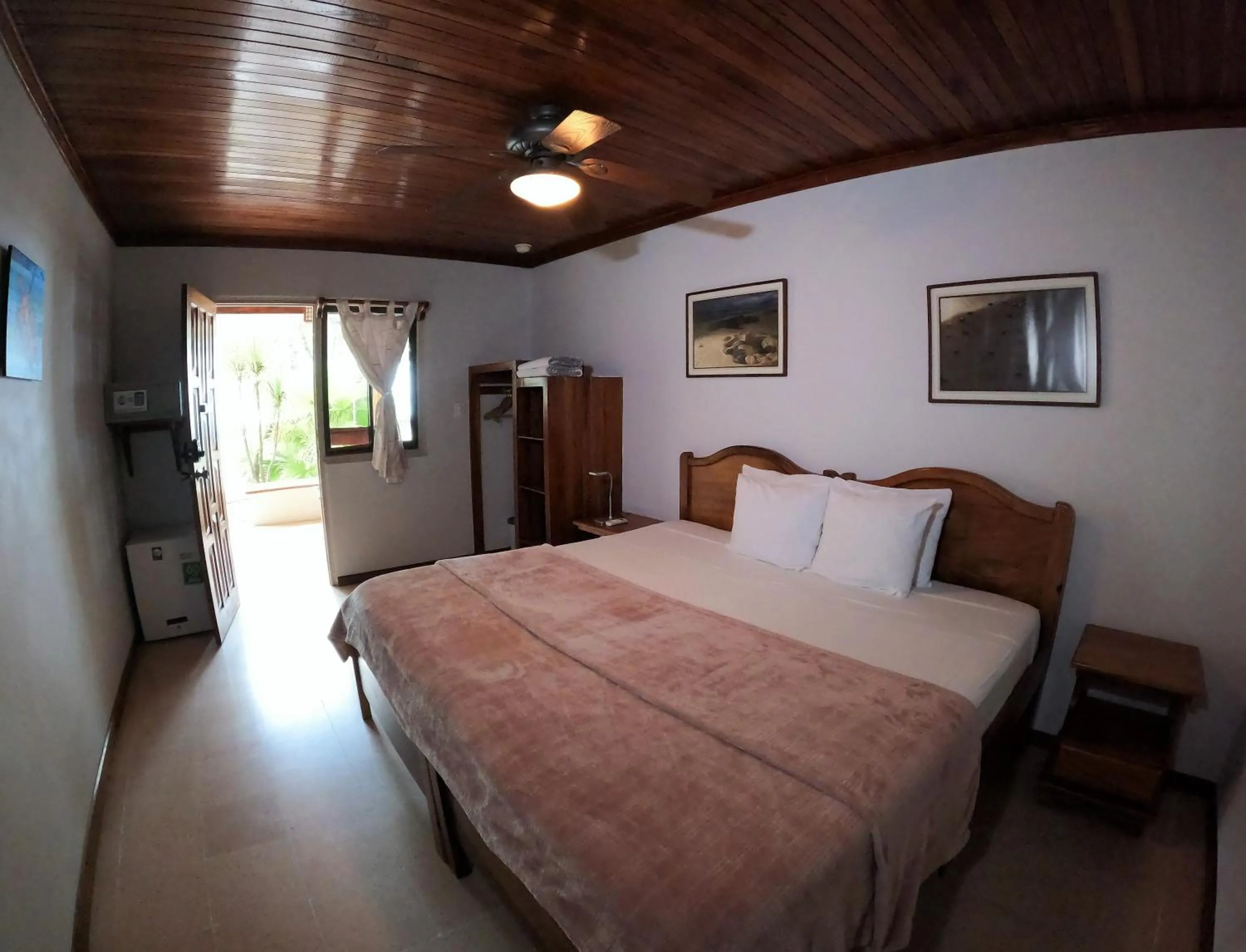 Bedroom, Bed in Casa Cecilia Beach Front