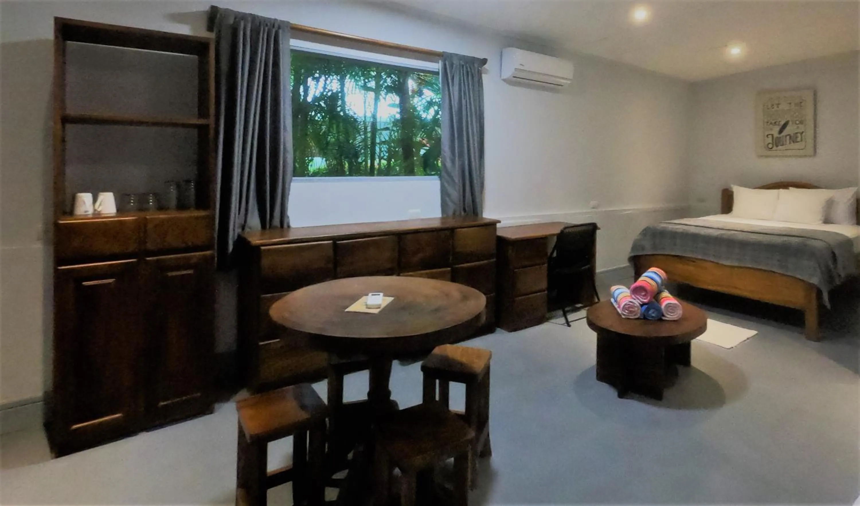 Bedroom, Bed in Casa Cecilia Beach Front