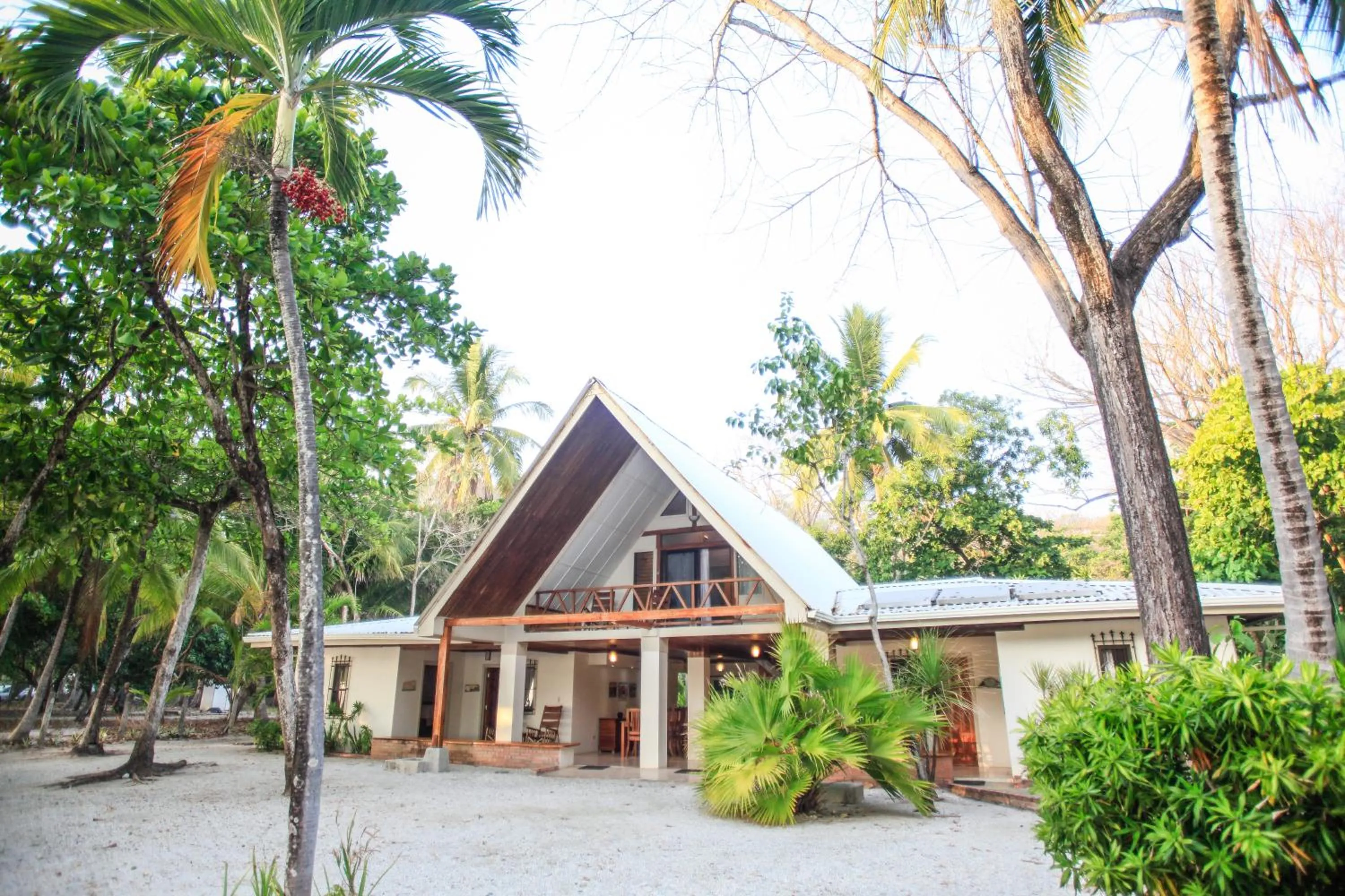 Property building in Casa Cecilia Beach Front