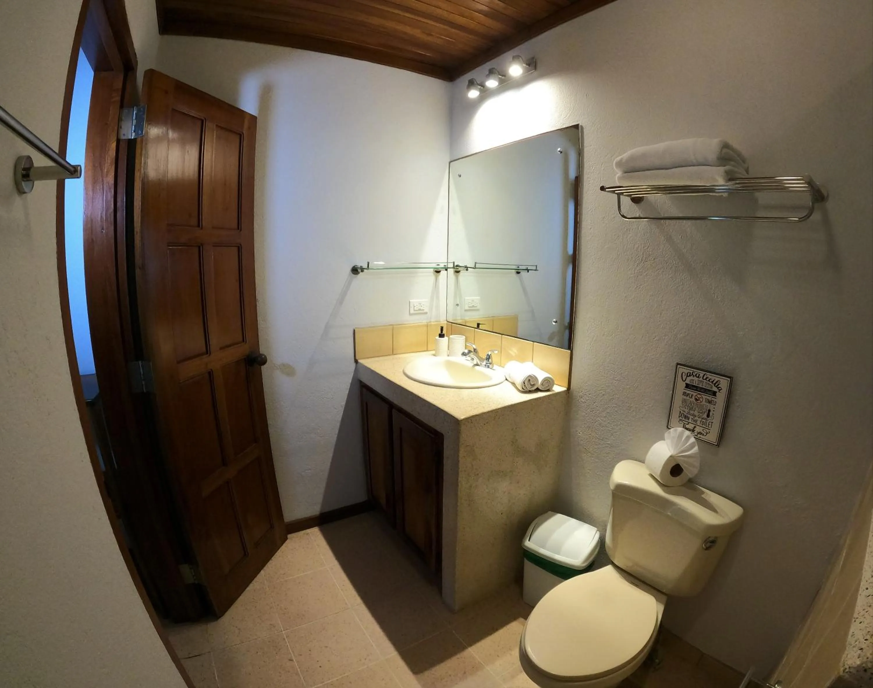 Bathroom in Casa Cecilia Beach Front