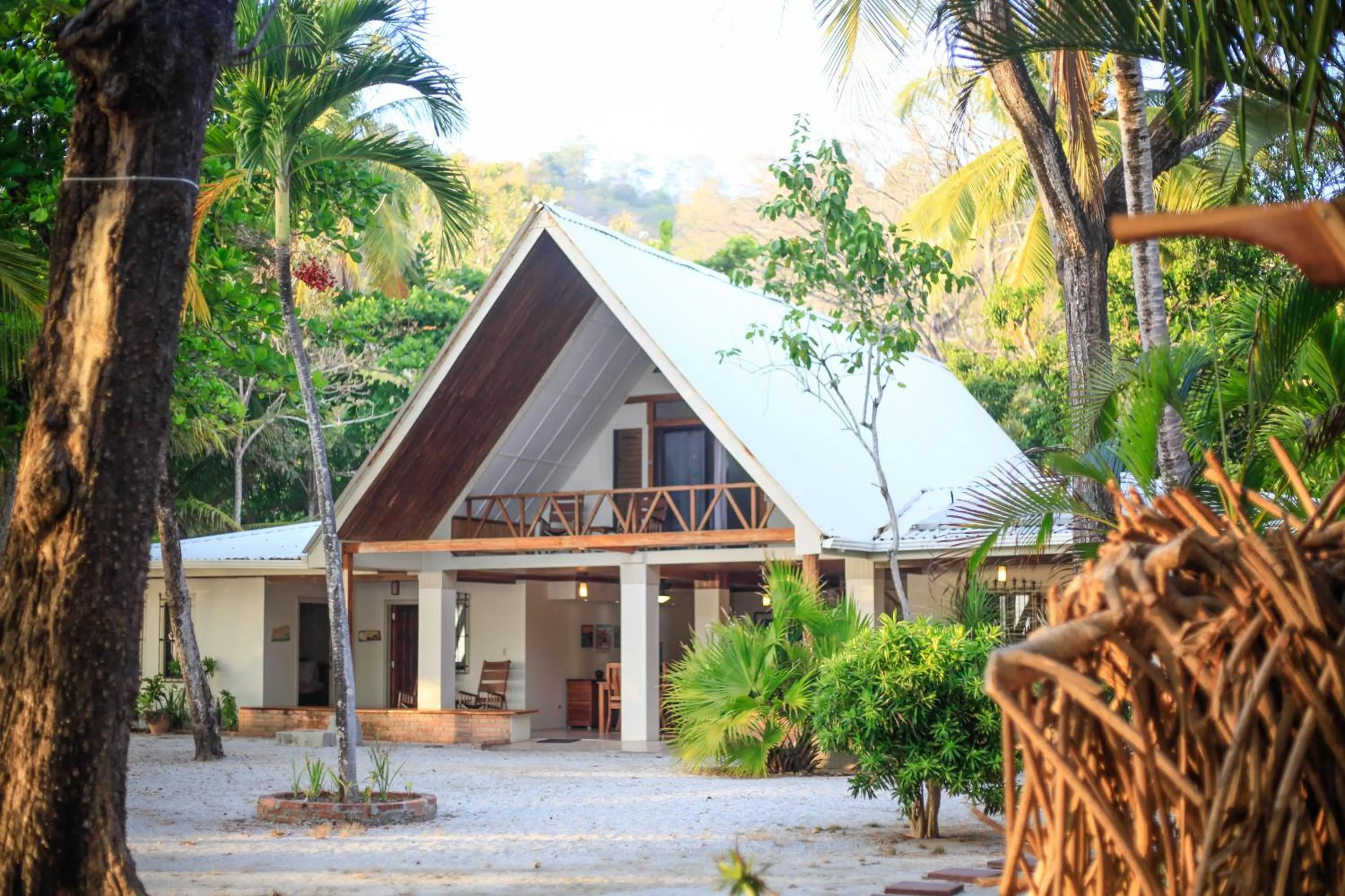 Property building in Casa Cecilia Beach Front