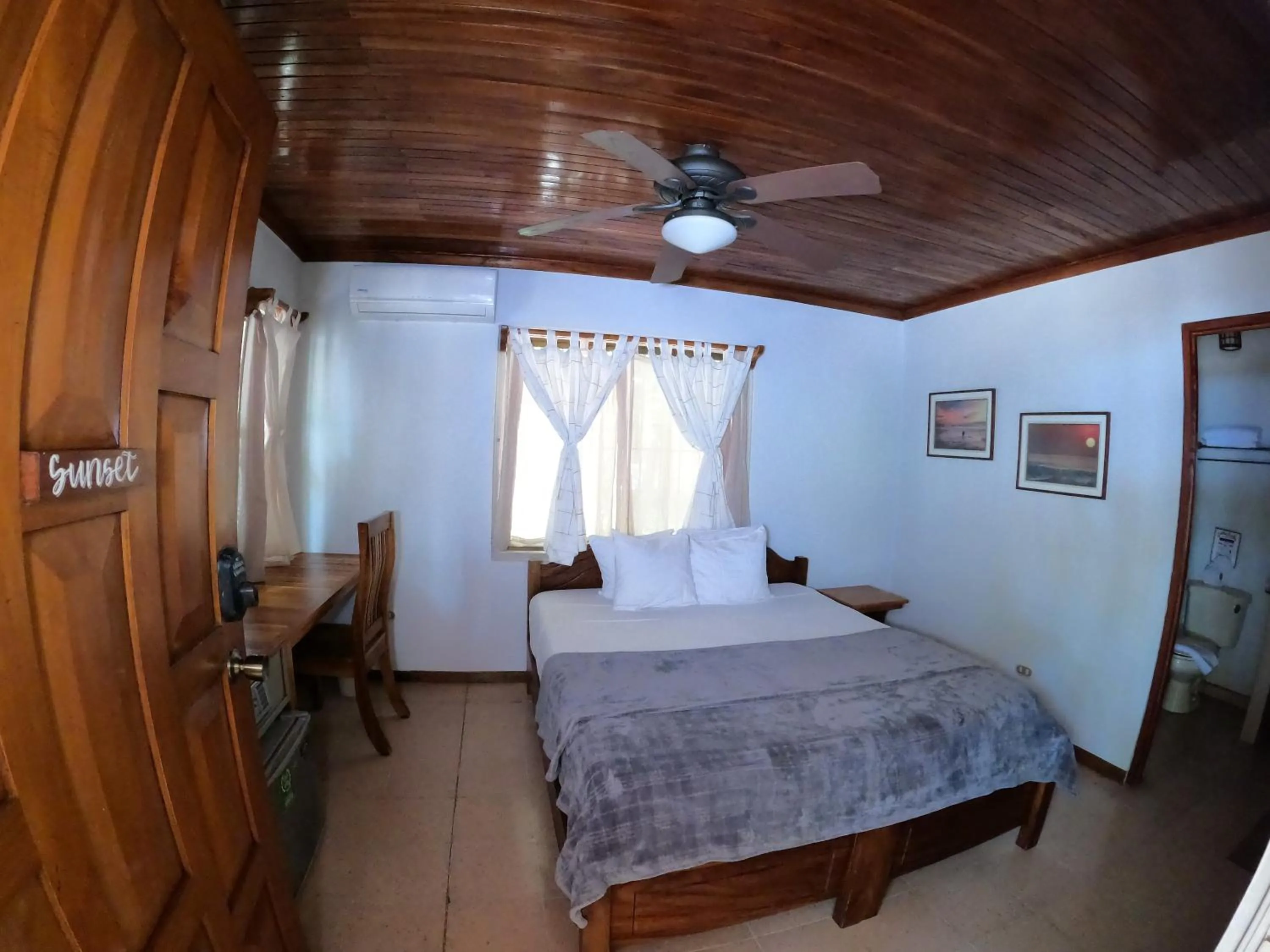 Bedroom, Bed in Casa Cecilia Beach Front