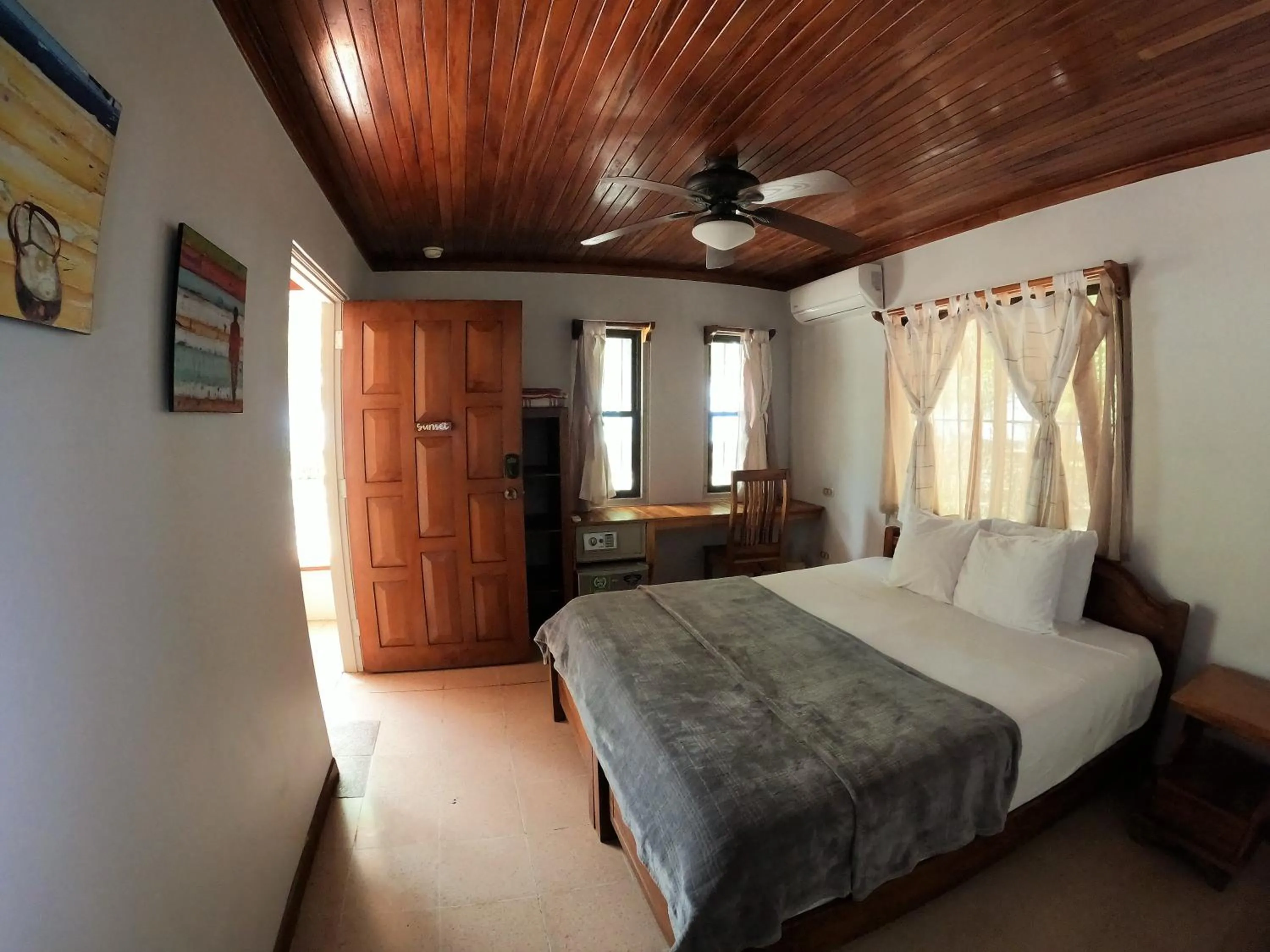 Bedroom, Bed in Casa Cecilia Beach Front