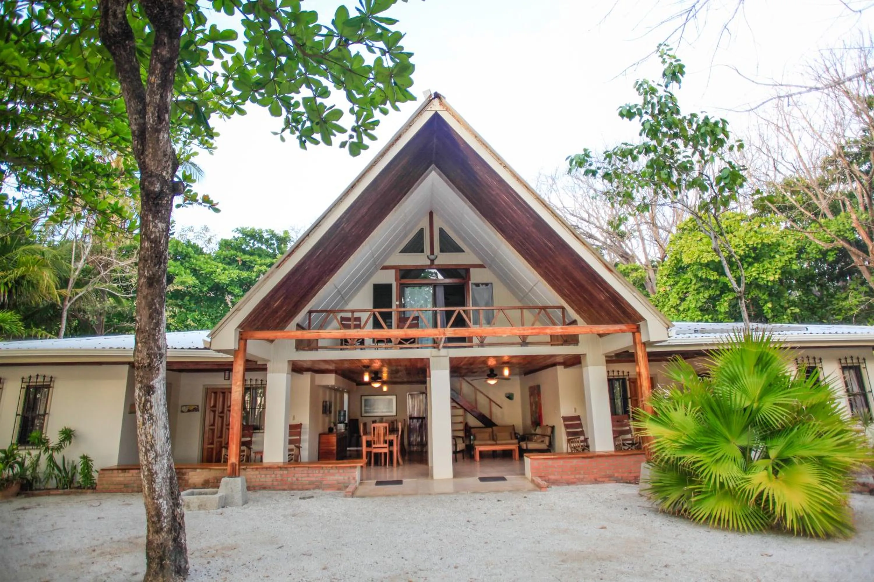 Balcony/Terrace in Casa Cecilia Beach Front