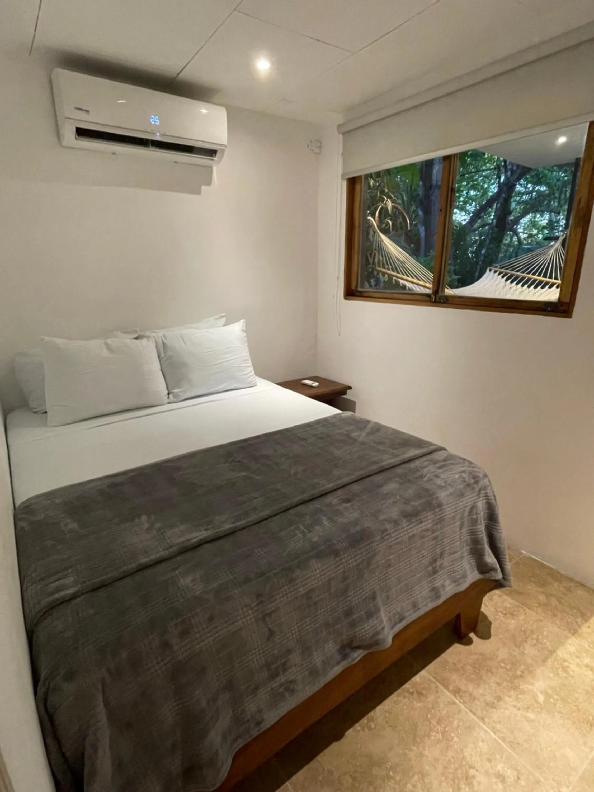 Bedroom, Bed in Casa Cecilia Beach Front