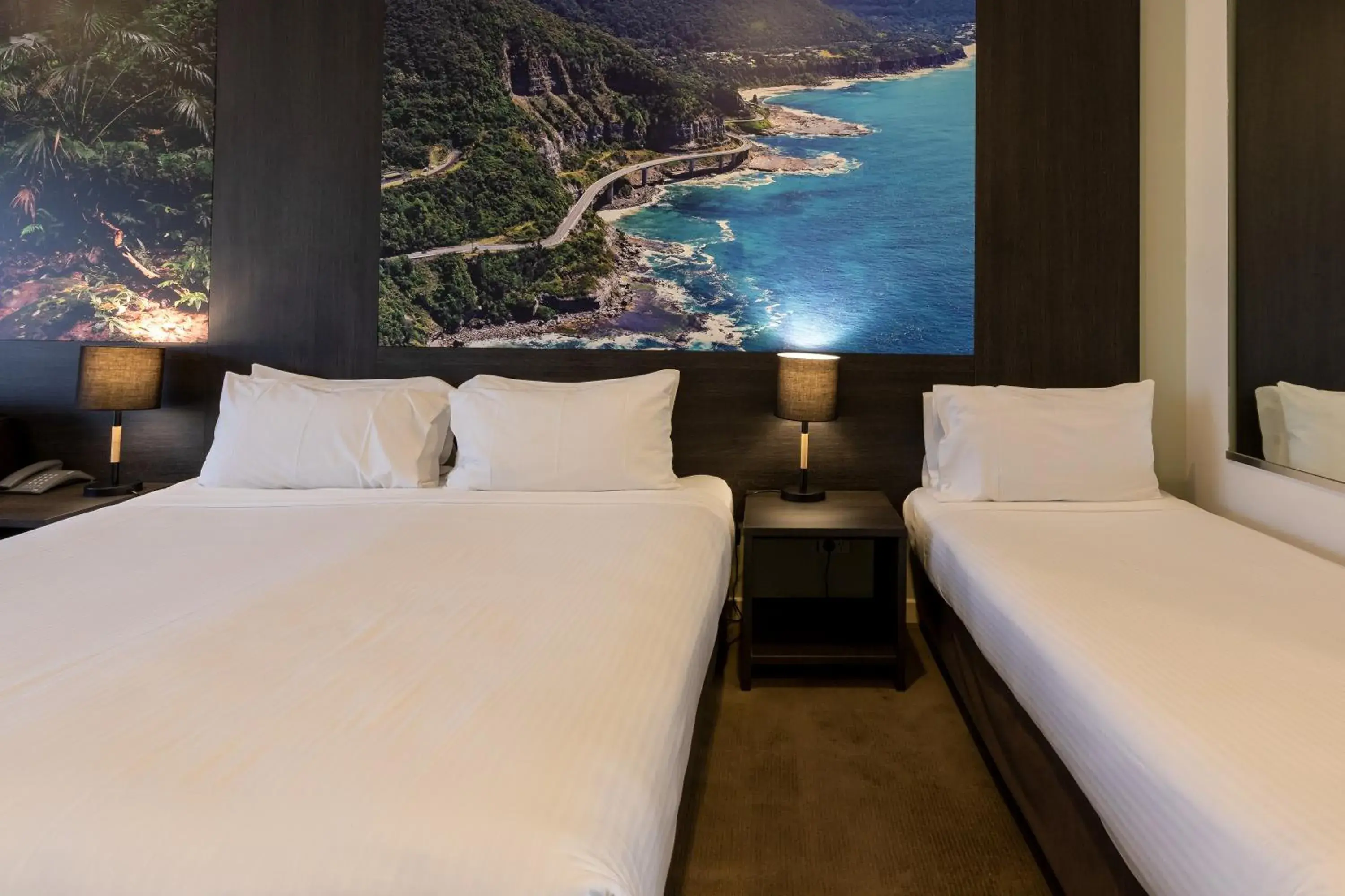 Standard Room with One King and One Single Bed - single occupancy in Mercure Gerringong Resort Standard Room with One King and One Single Bed - single occupancy in Mercure Gerringong Resort